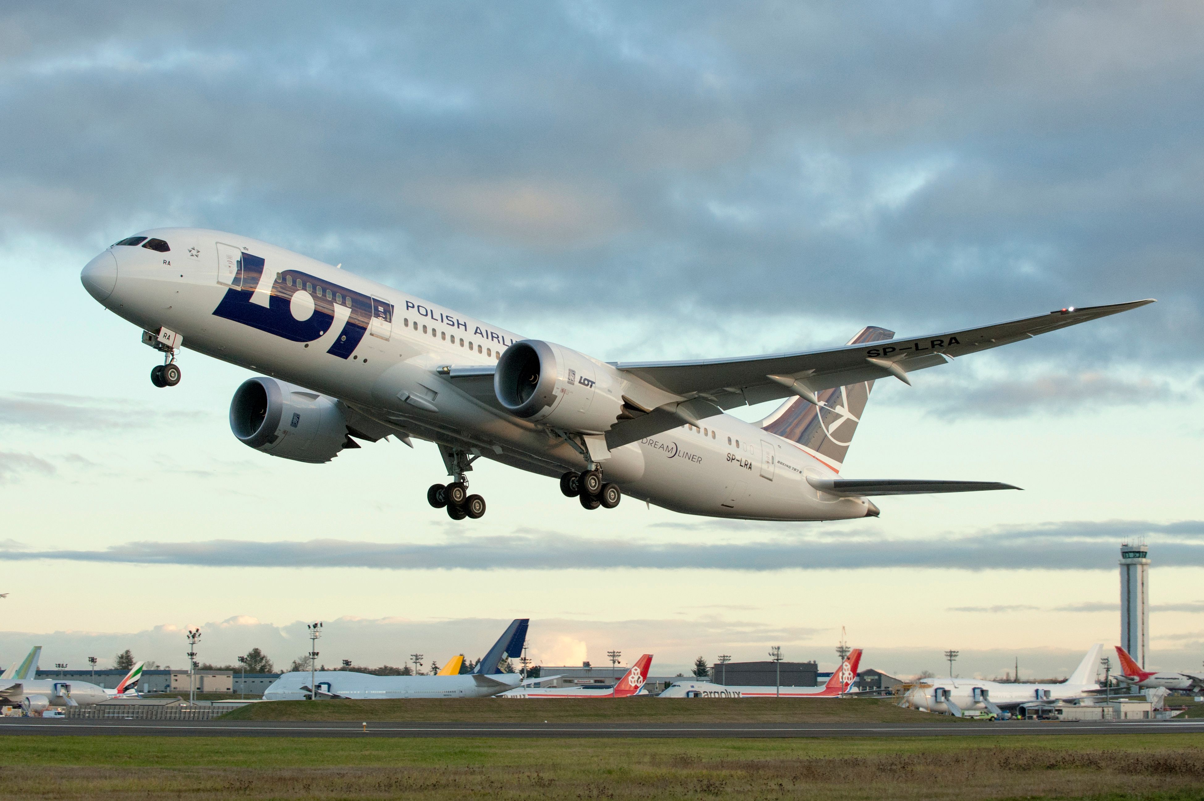 A LOT Polish Airlines Boeing 787 Taking Off.