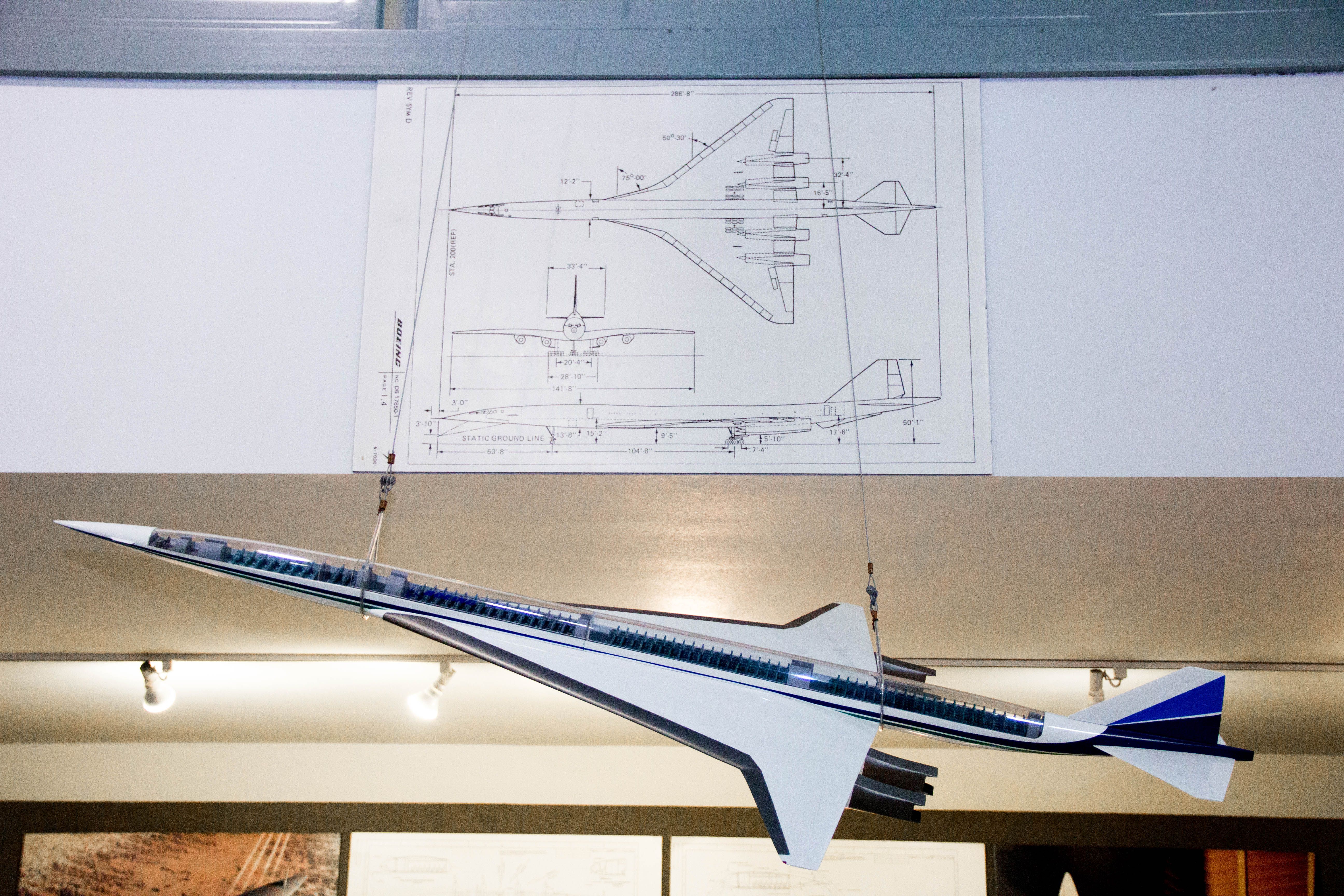 A model and technical drawing of the Boeing 2707.
