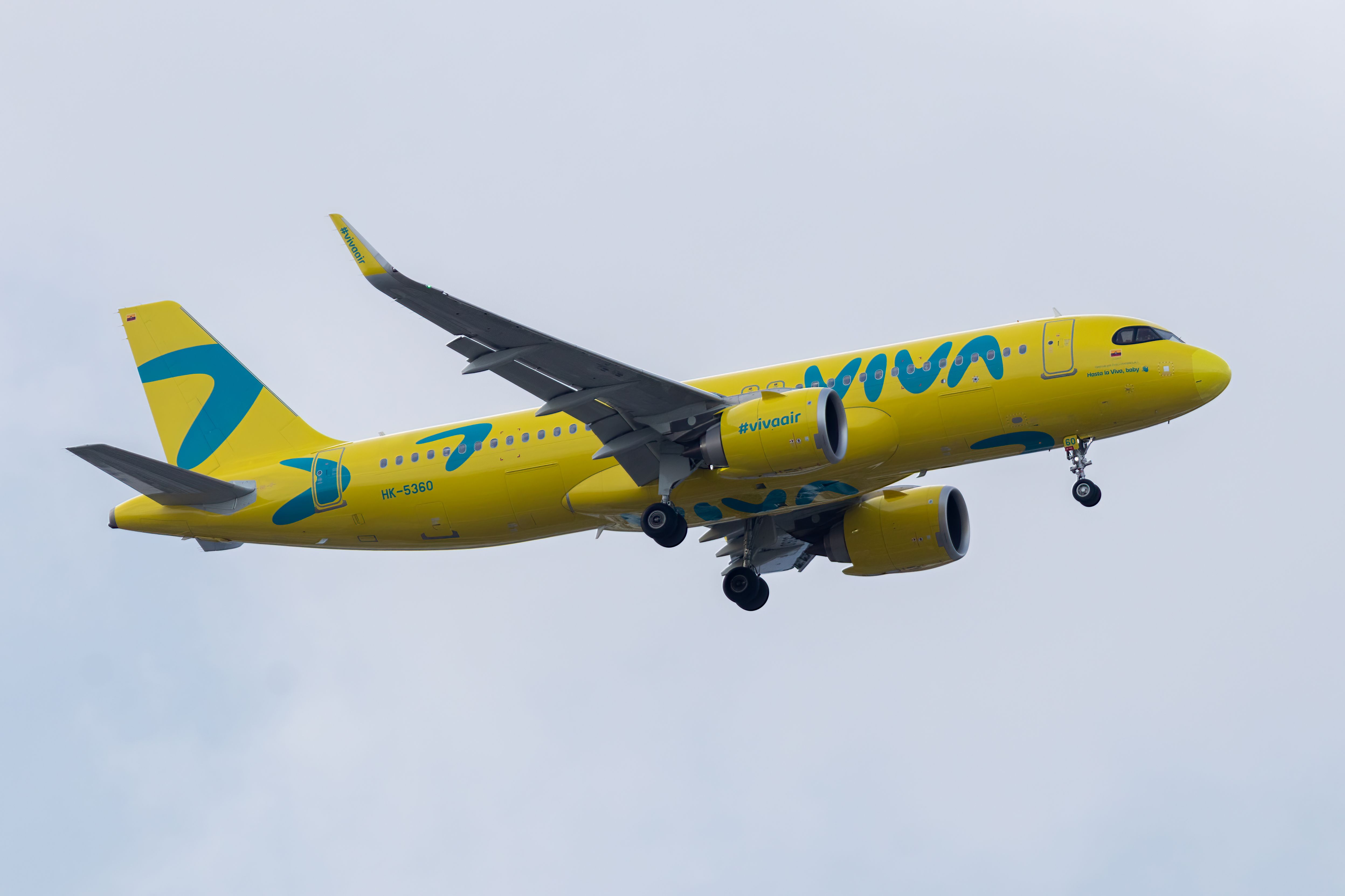 A Viva Air Airbus A320 