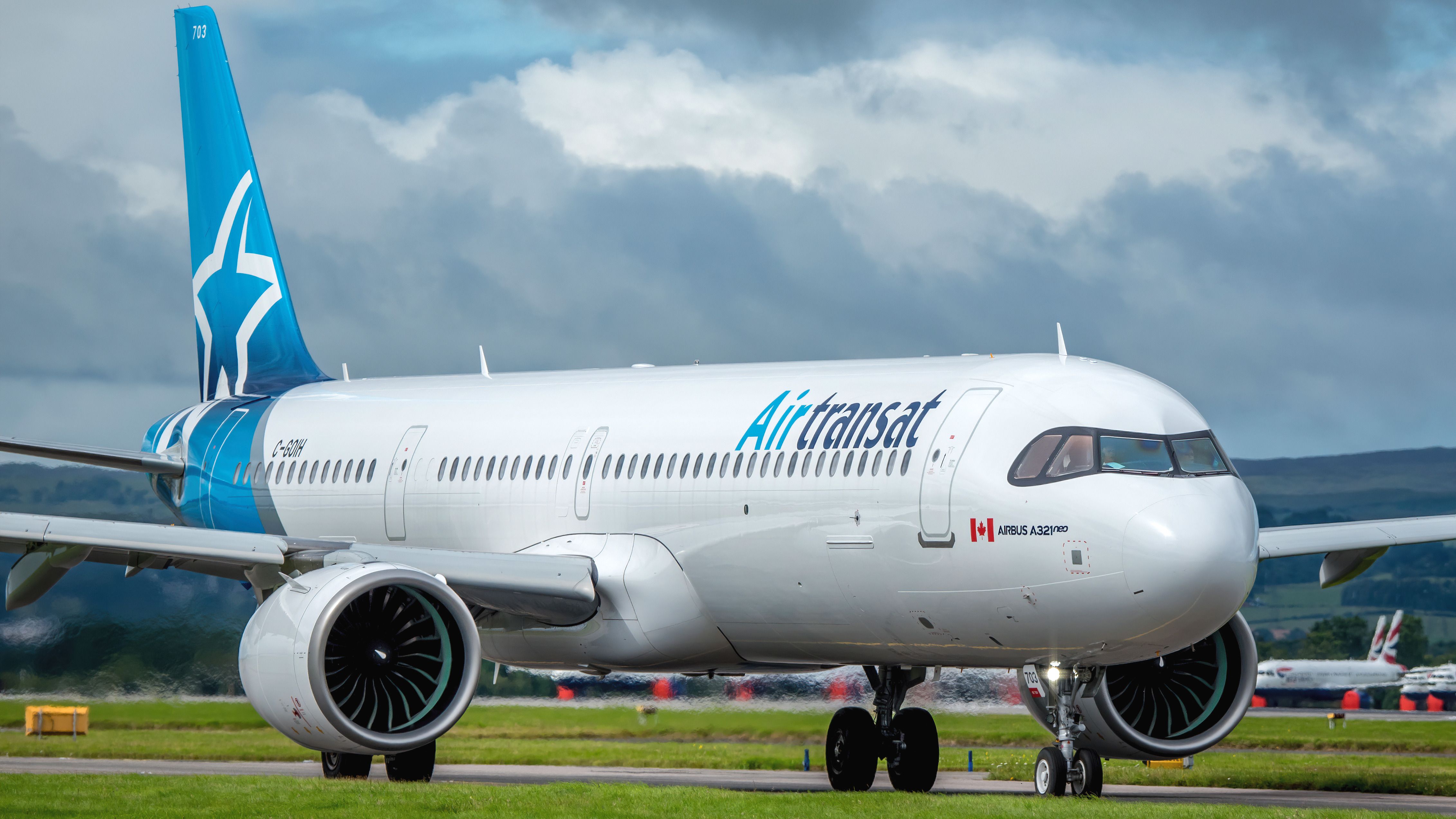 An Air Transat A321LR taxing down for take off at Glasgow 