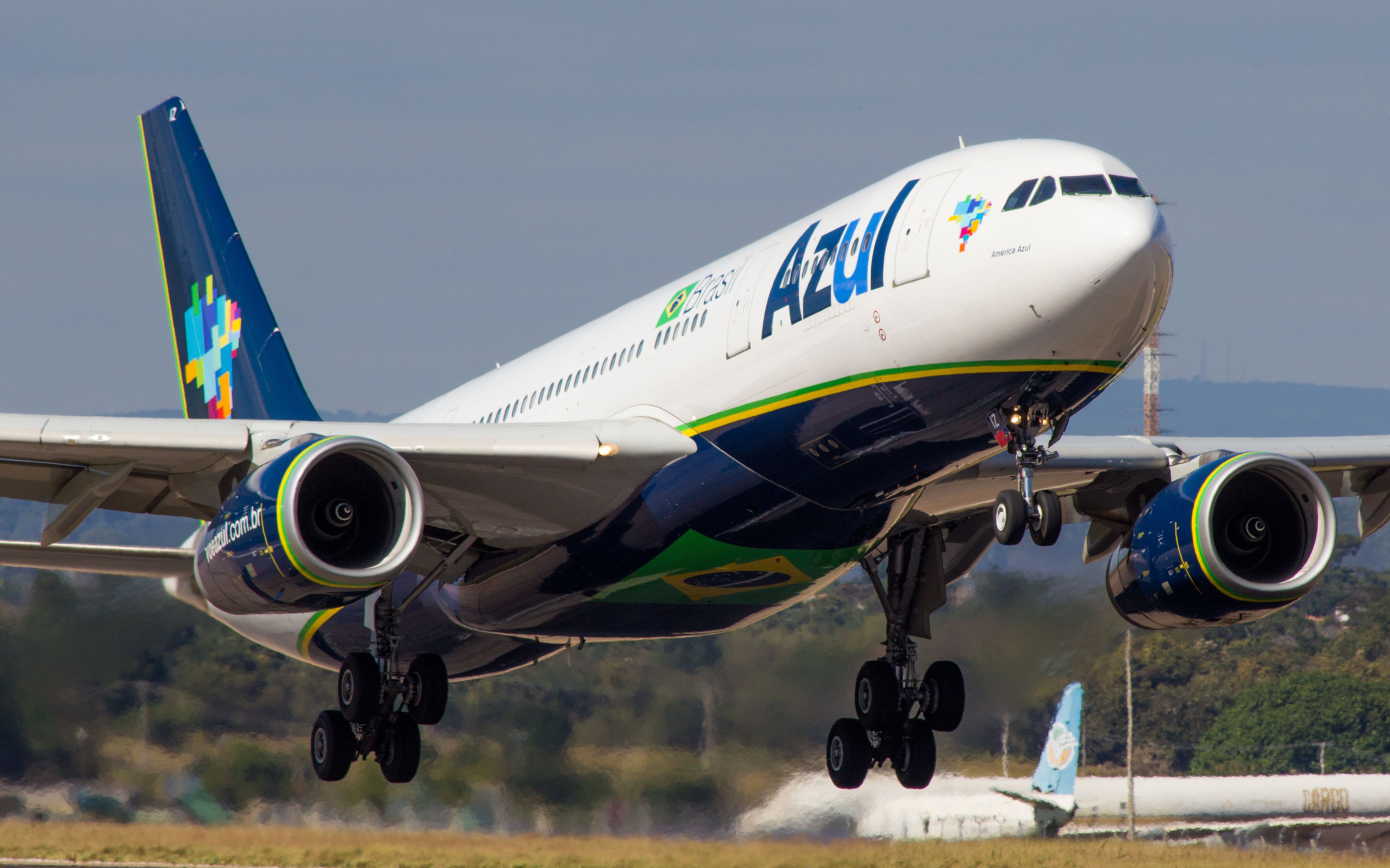 An Azul Linhas Aéreas A330-200 