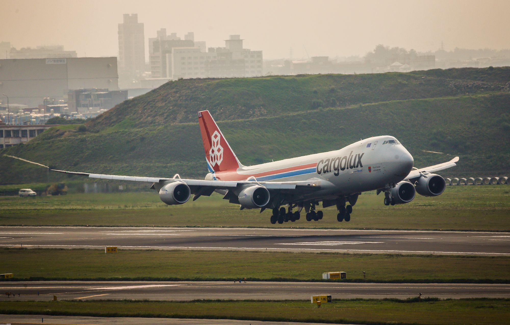 A Cargolux Boeing 747-8F just about to land.