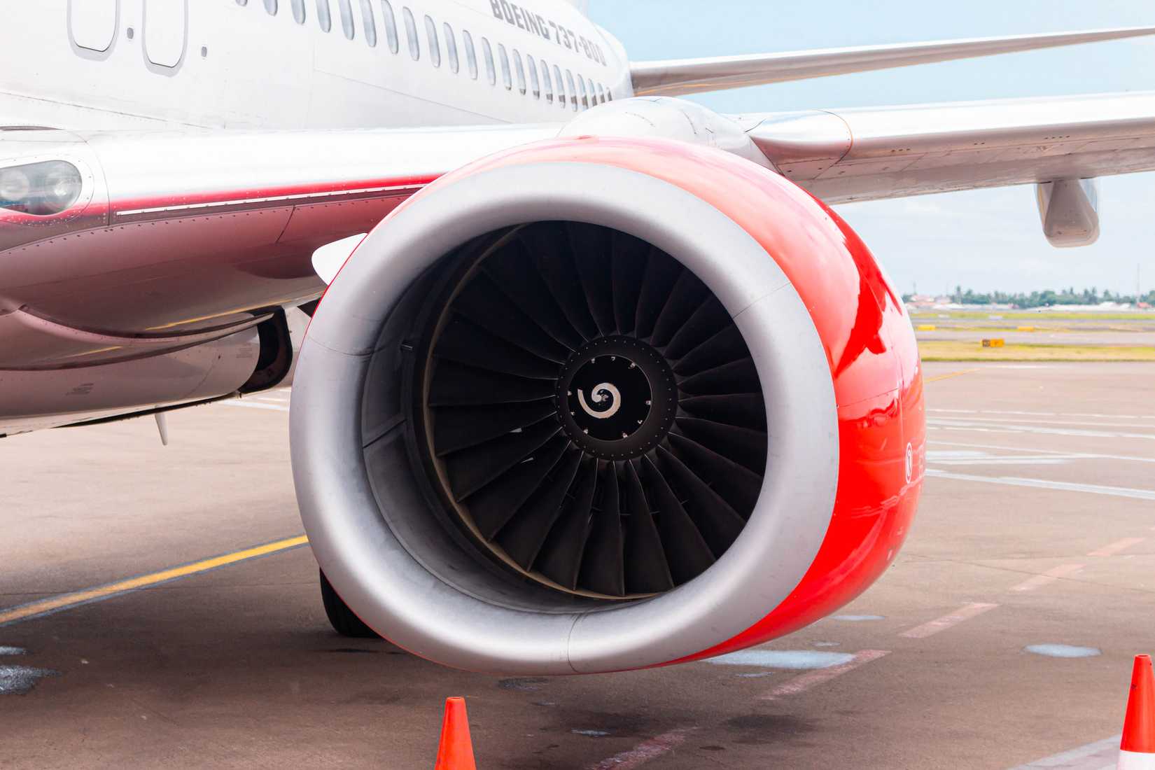 A Close-up shot of a Malindo Air Boeing 737-800 CFM International CFM56 engine.