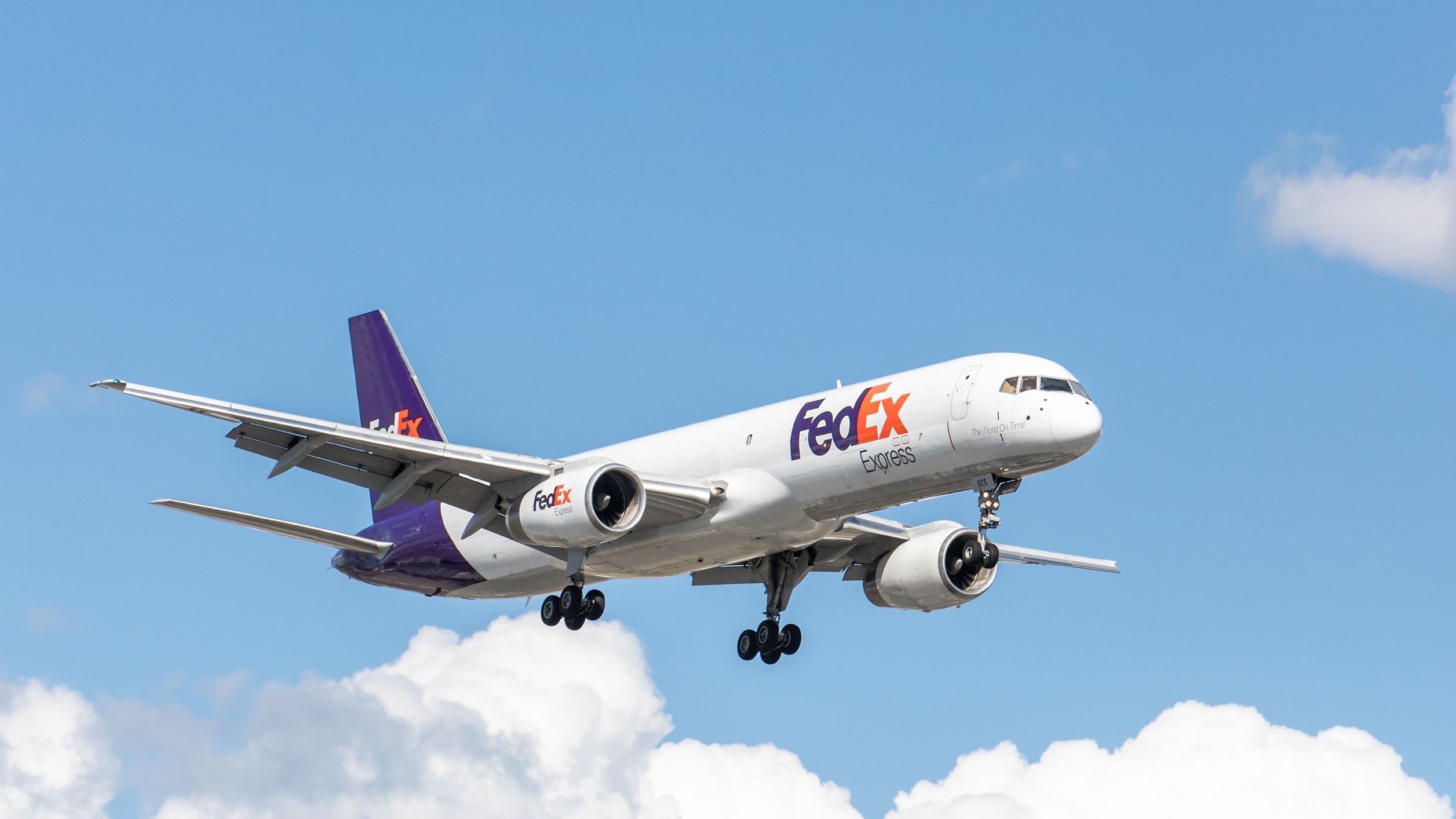 FedEx Boeing 757 landing at Toronto Pearson International Airport YYZ