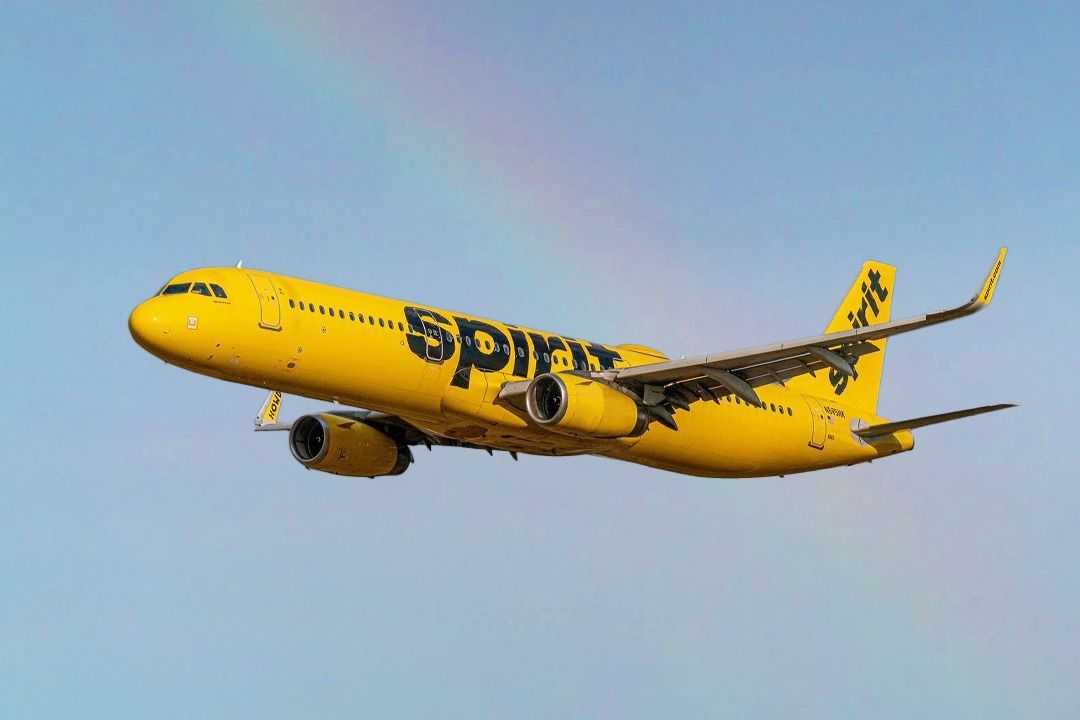 Spirit AirliA Spirit Airlines Airbus A321 Flying in the sky.