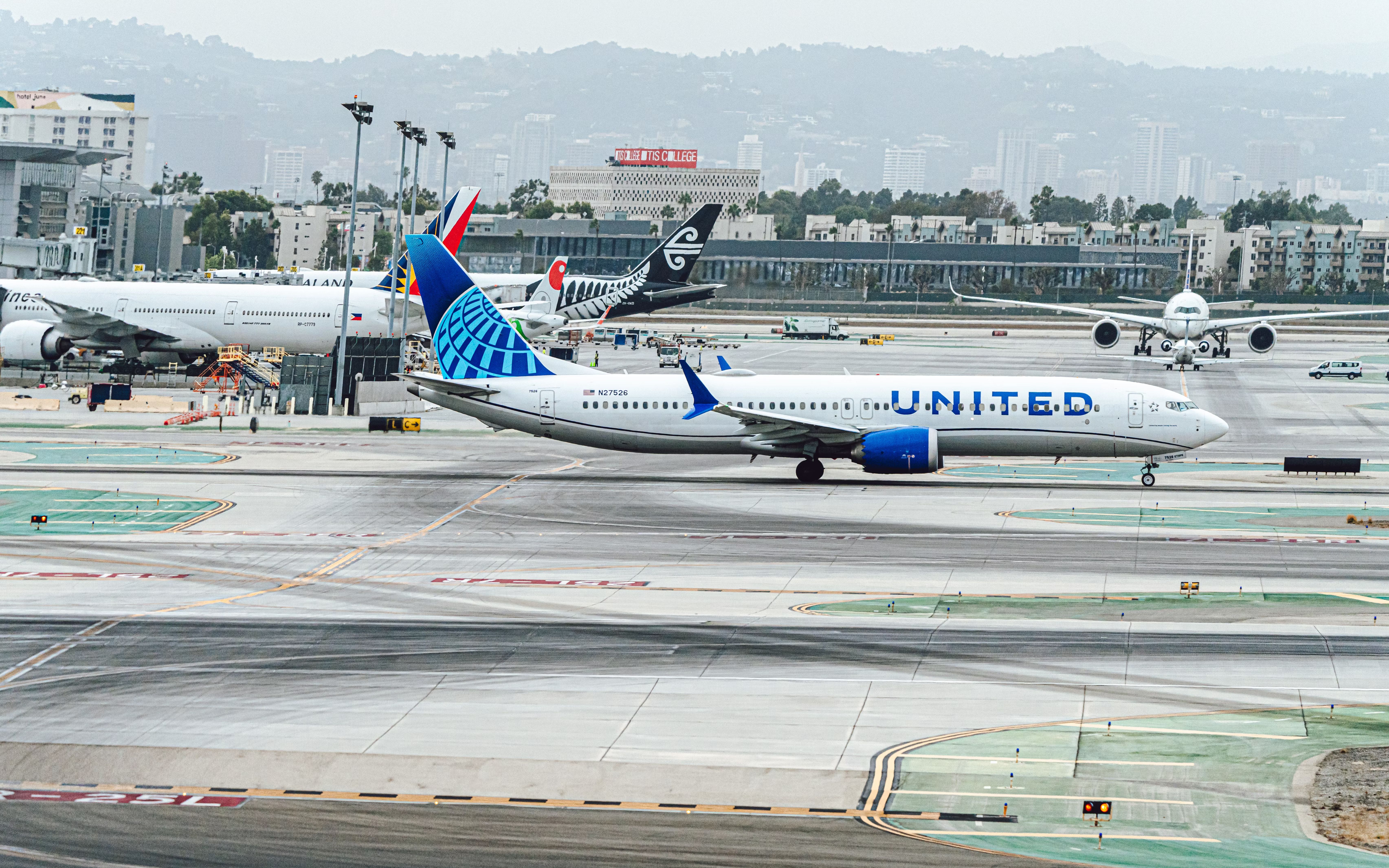 A United Airlines Boeing 737 MAX 9 on the apron at Los Angeles International Airport.