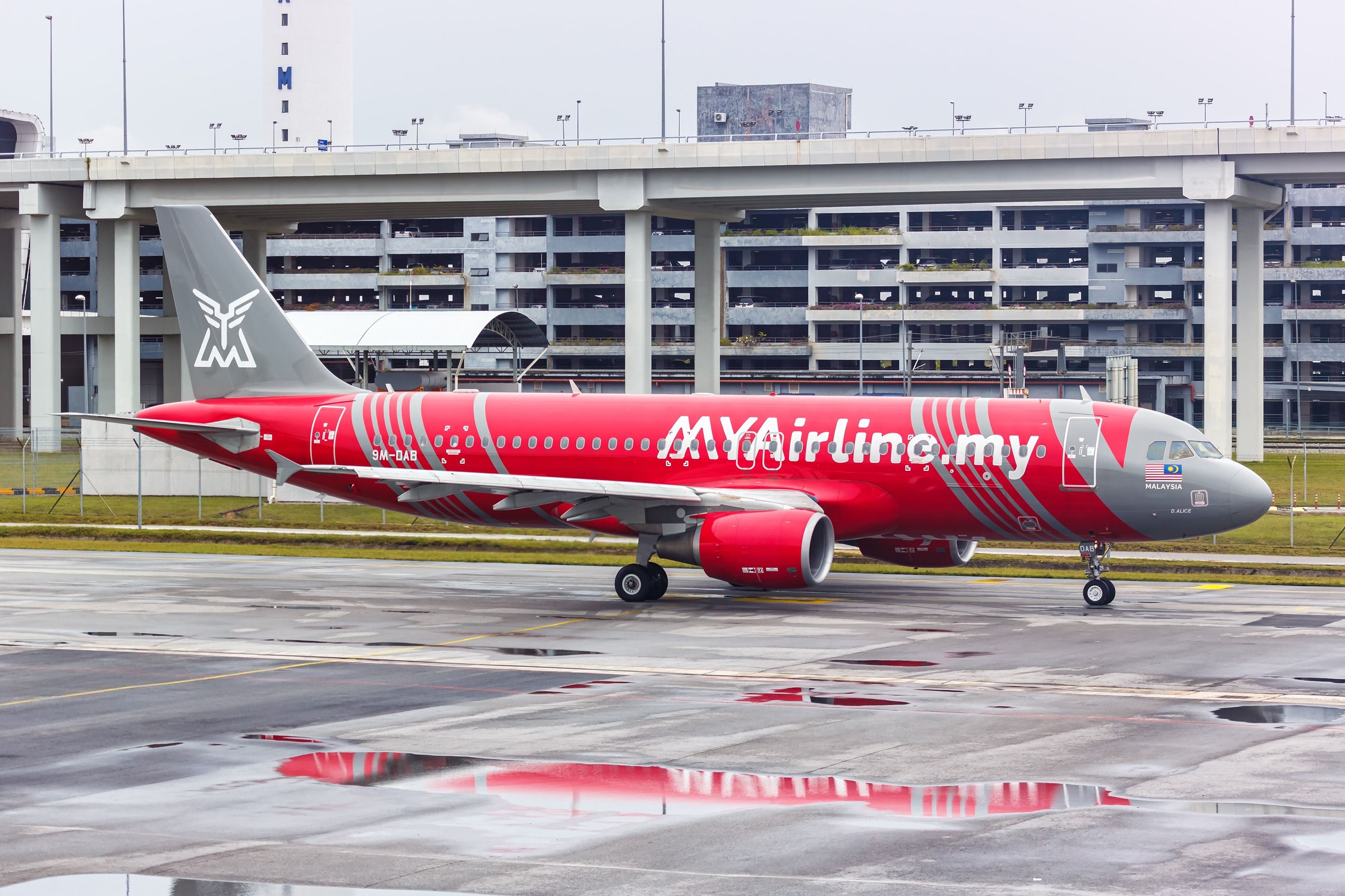 MYAirline Airbus A320