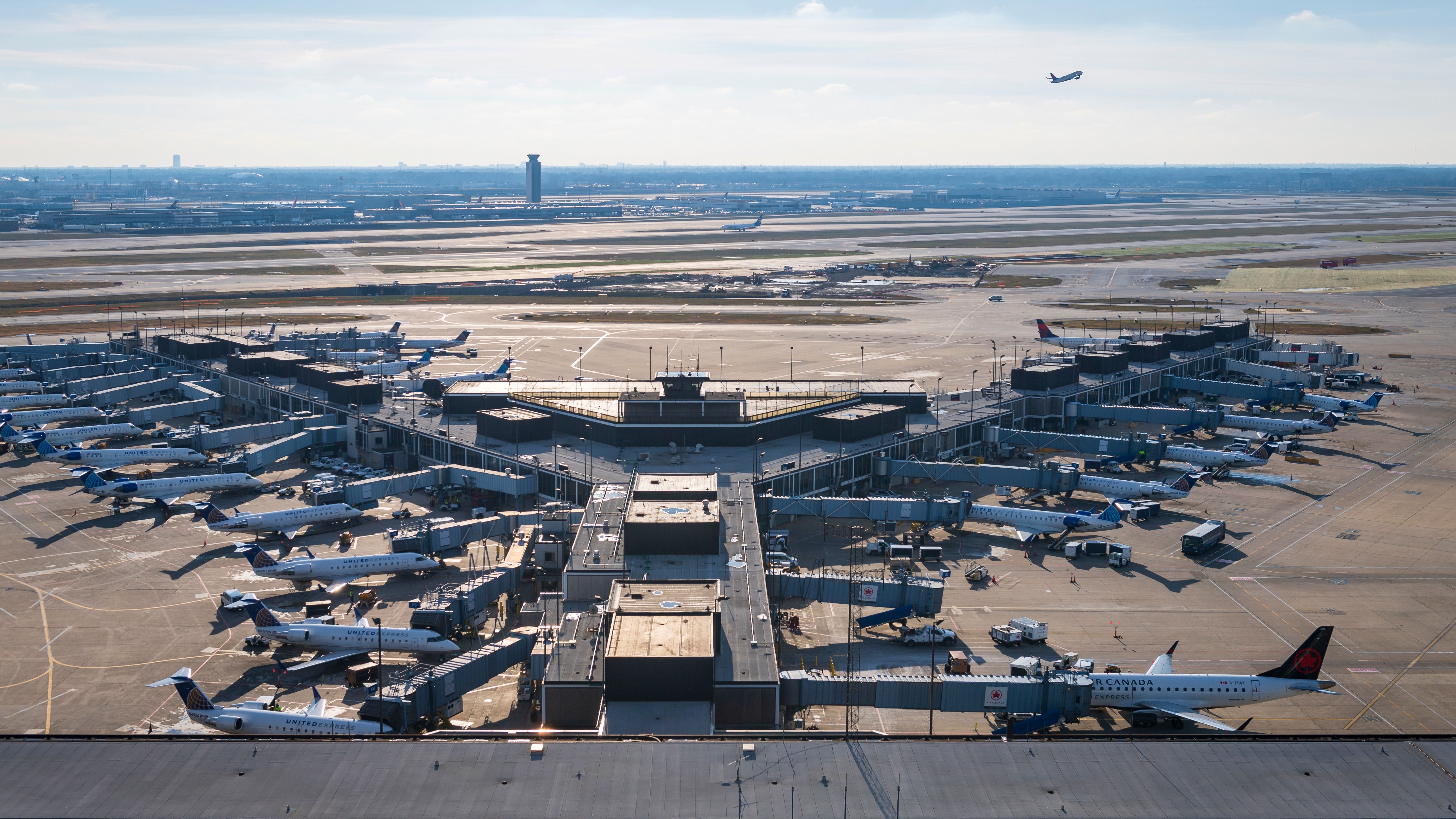 A panoramic view of Chicago O'Hare International Airport.