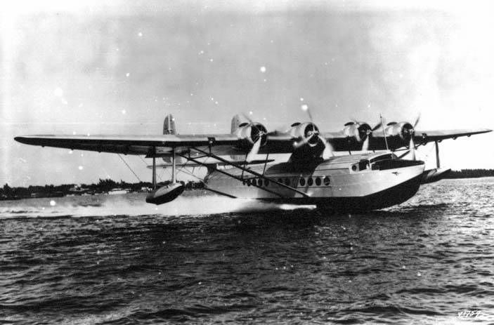 Image of Boeing 314 Clipper Yankee Clipper taking off, 1939 (b/w photo)