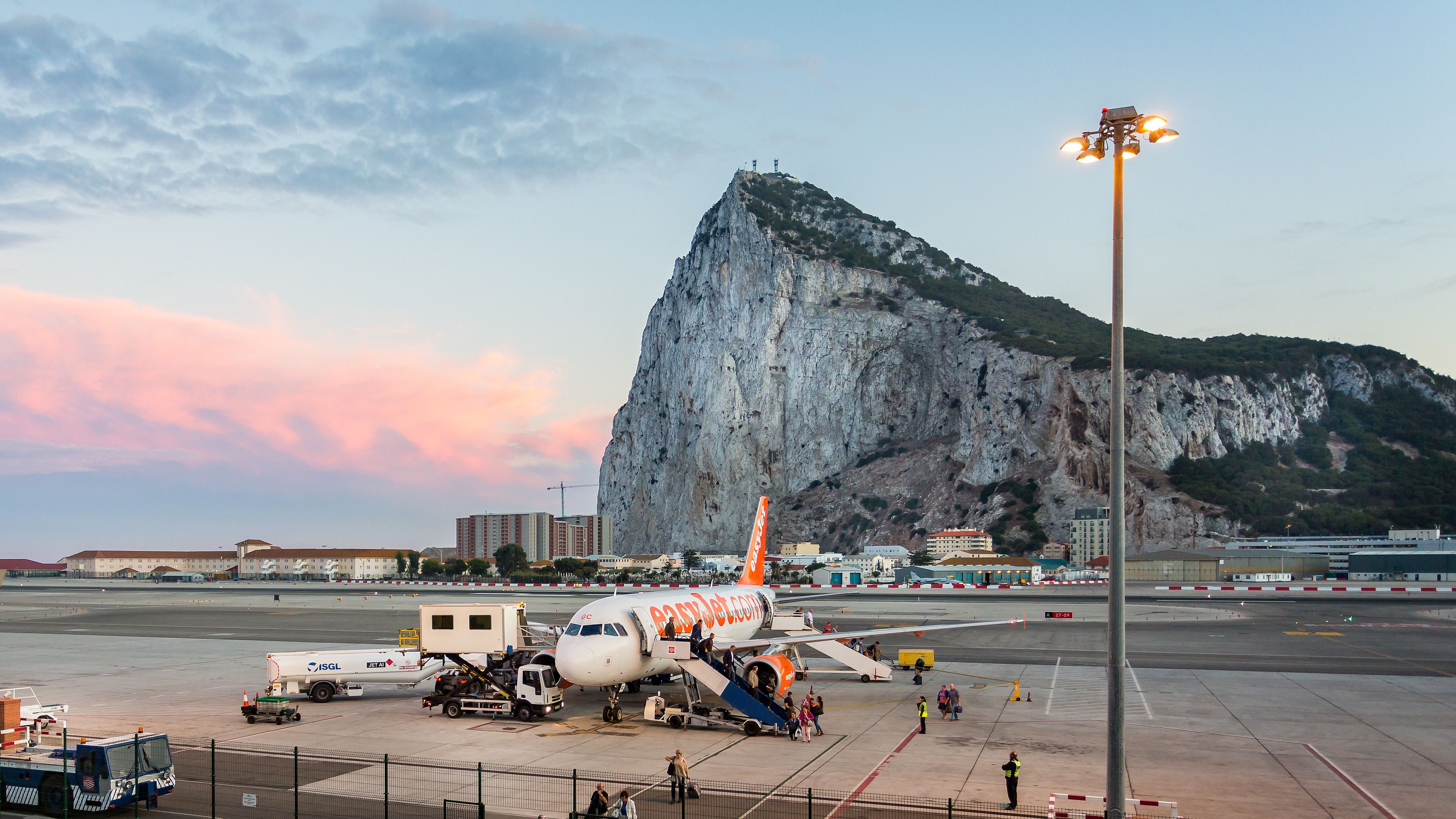 5 Stunning Airports Where You'll Need Your Camera For Takeoff
