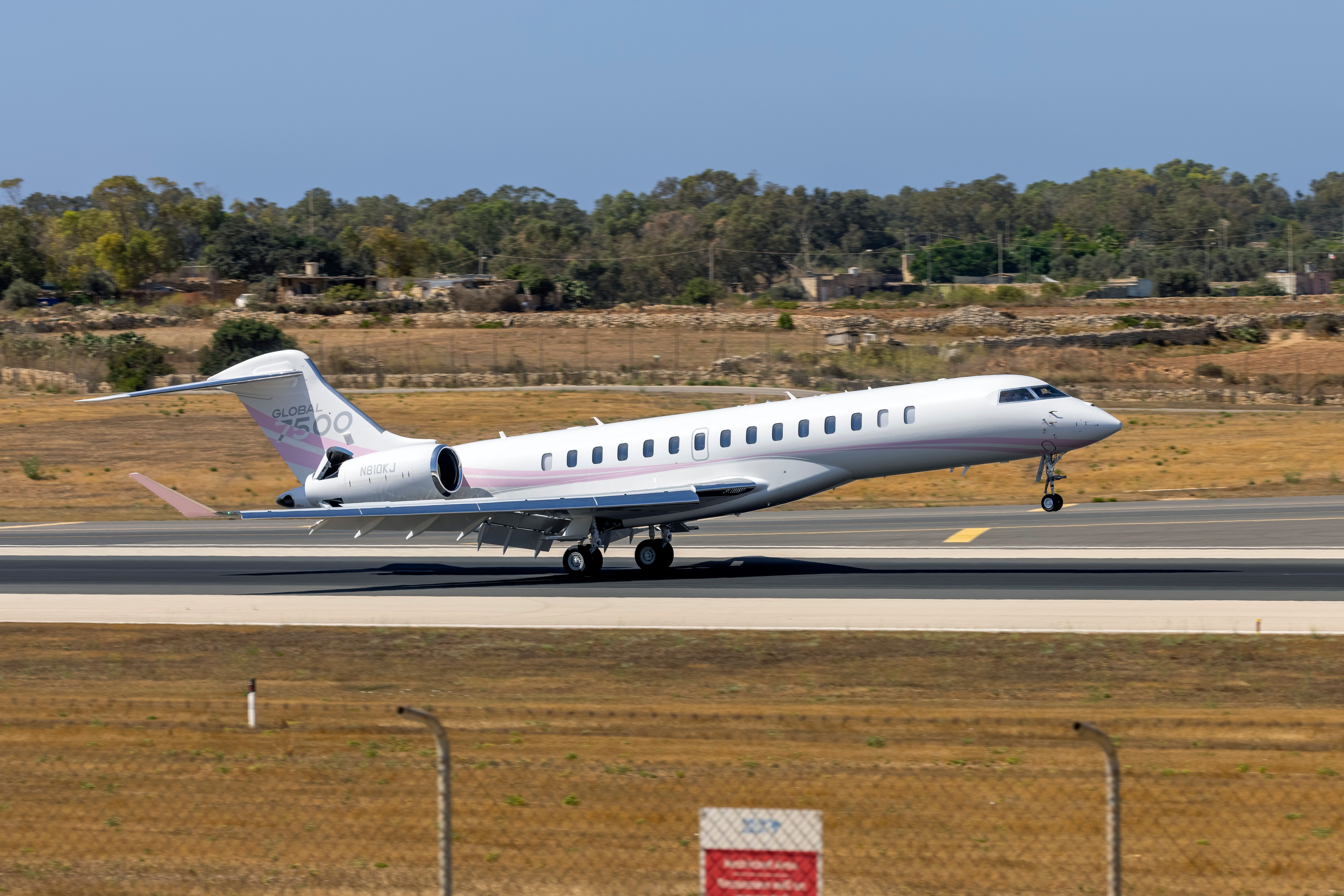Kylie Jenner's Bombardier Global 7500 taking off.
