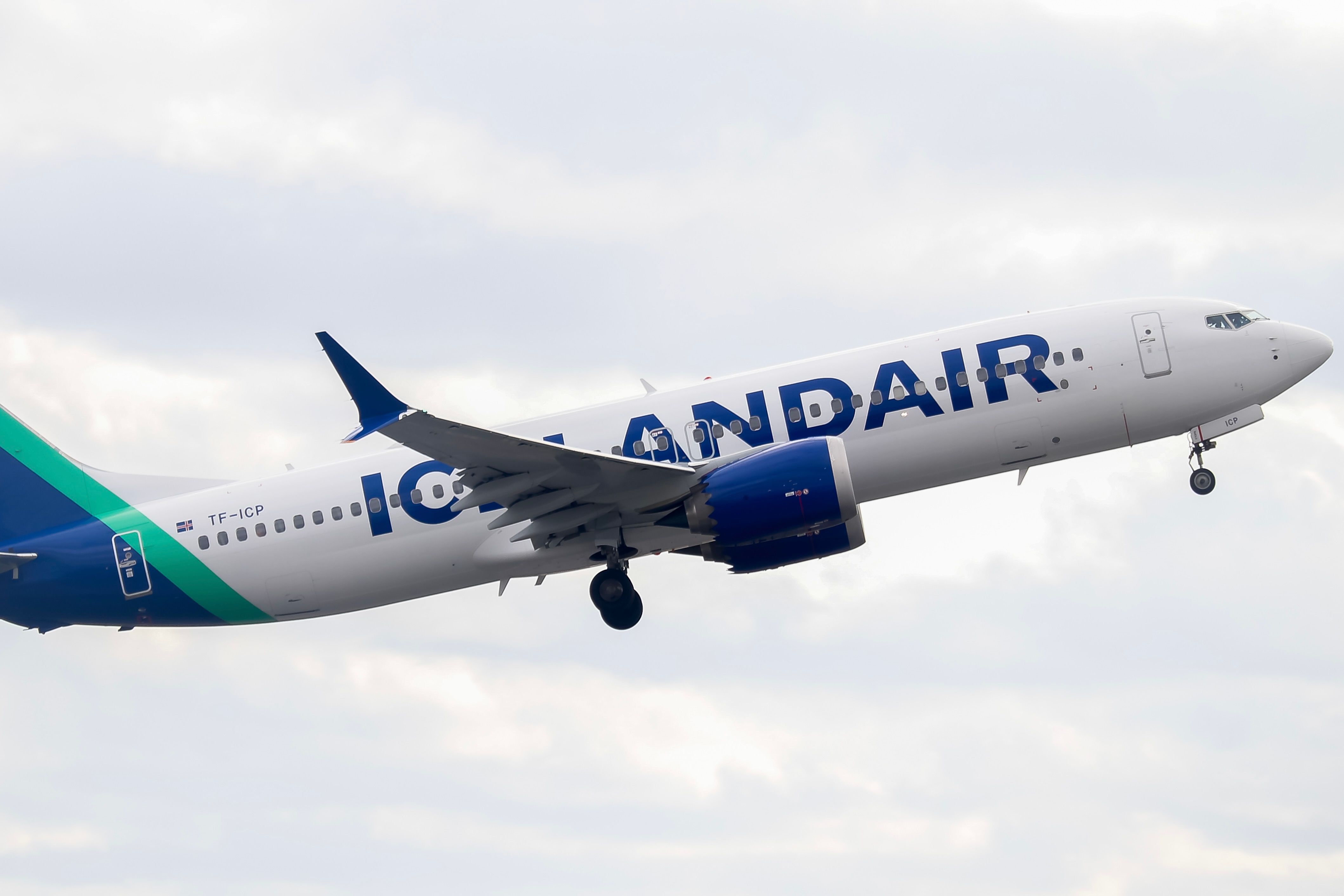 Icelandair Boeing 737 MAX 