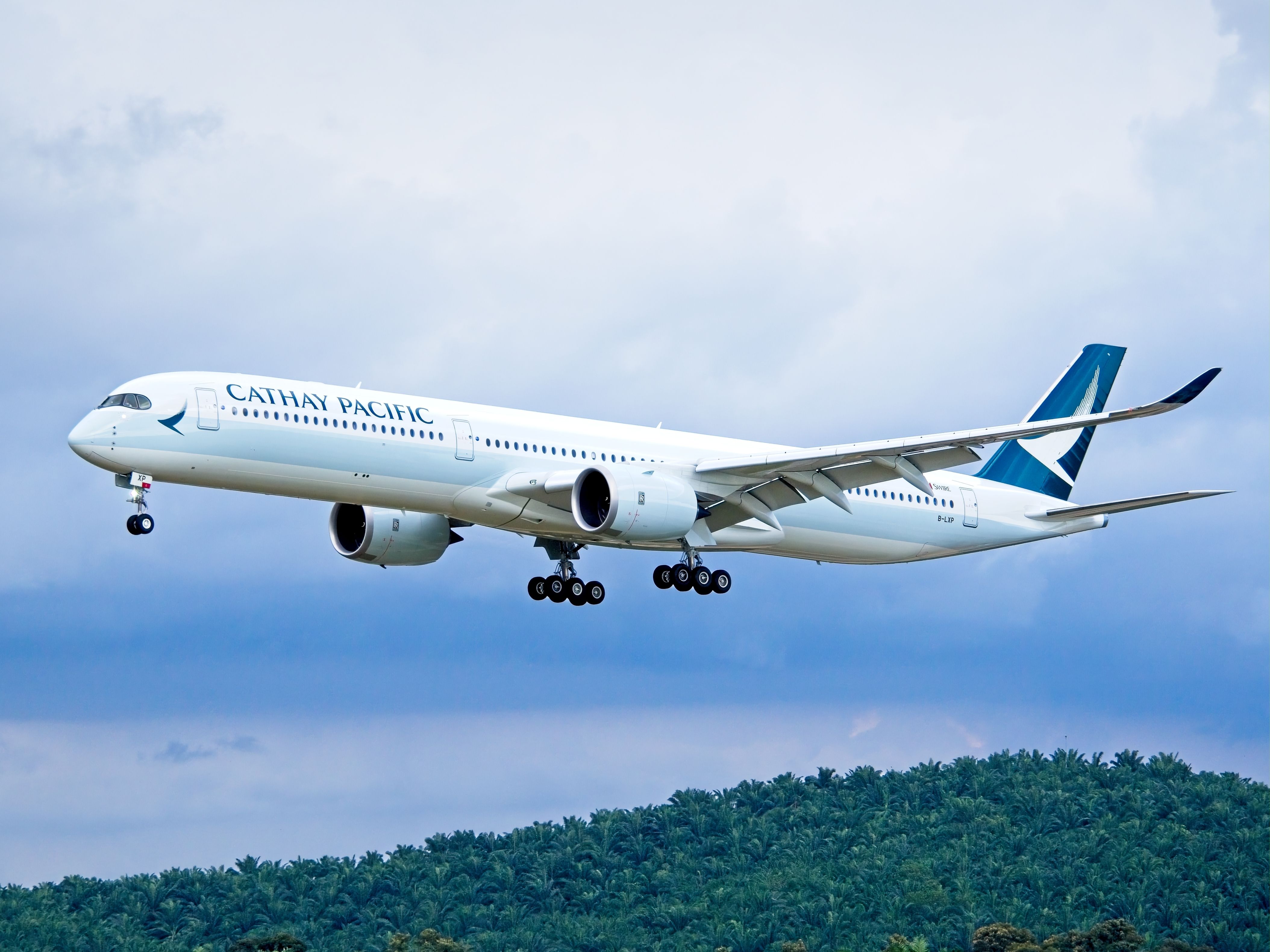 A Cathay pacific Airbus A350-1000 about to land In Kuala Lumpur.