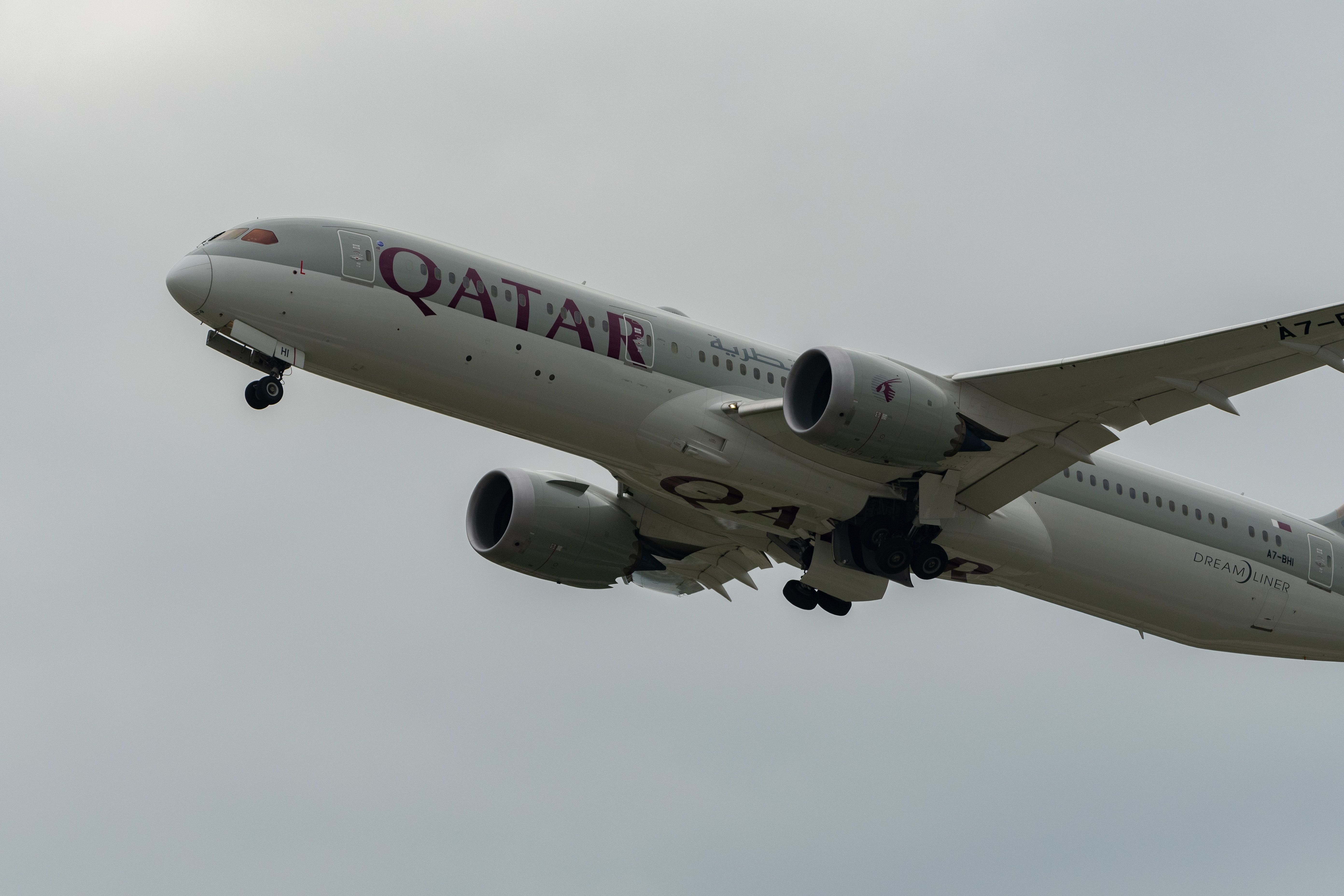 Qatar Airways Boeing 787-9 Dreamliner takeoff.