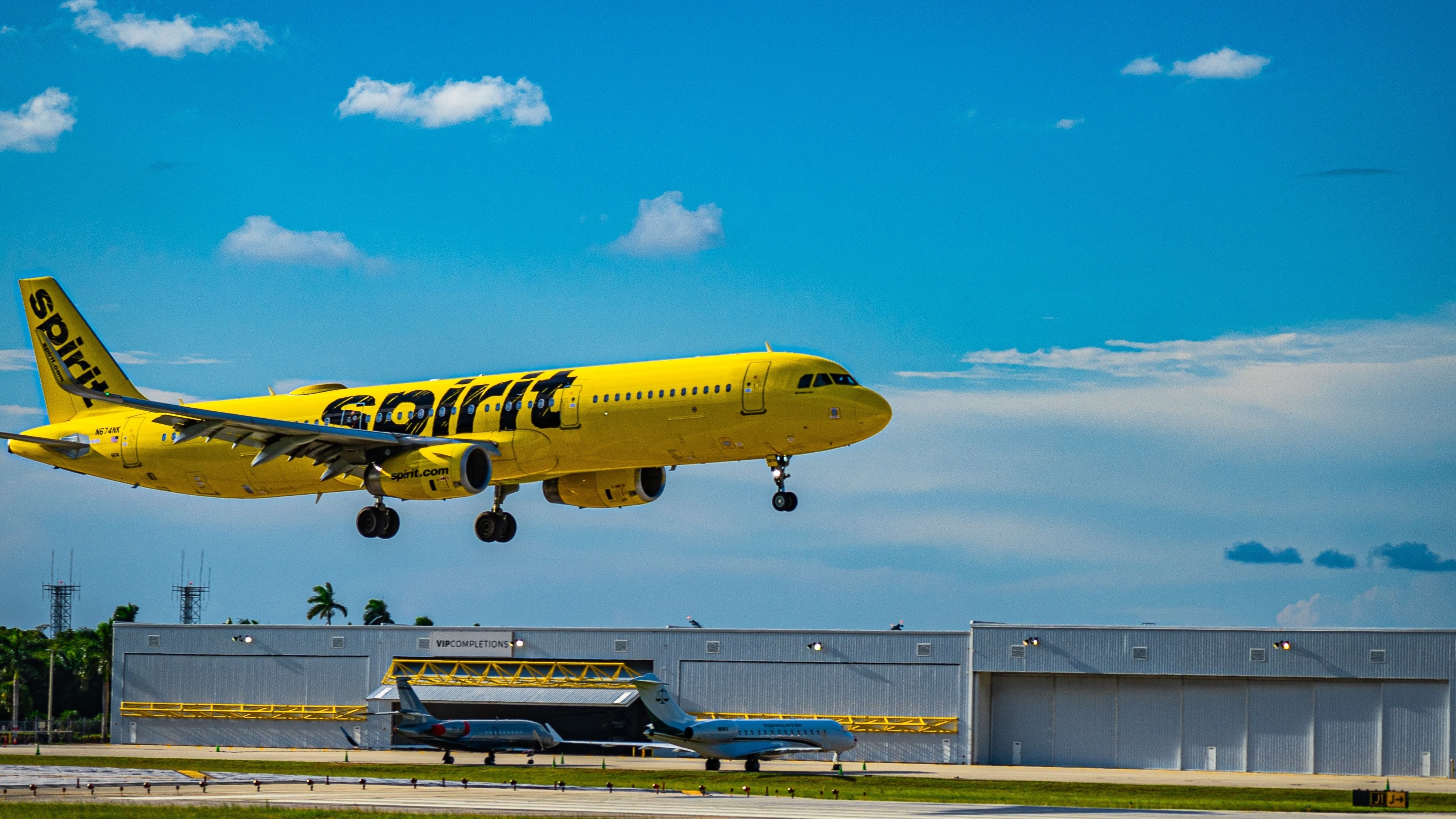 Spirit Airlines Airbus A321 landing at Fort Lauderdale runway 10R September 12th 2023.