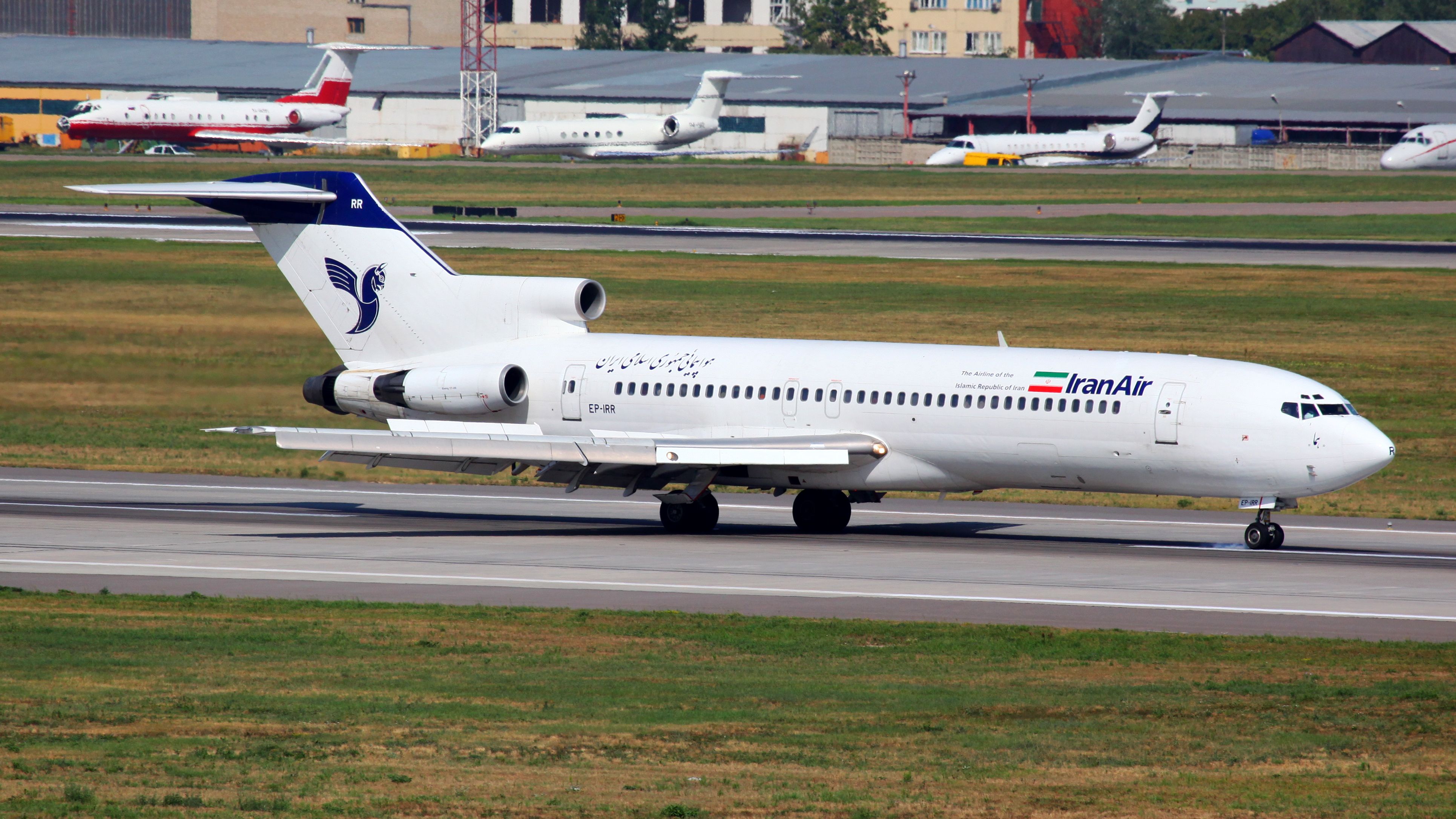 An Iran Air Boeing 727 on a taxiway.