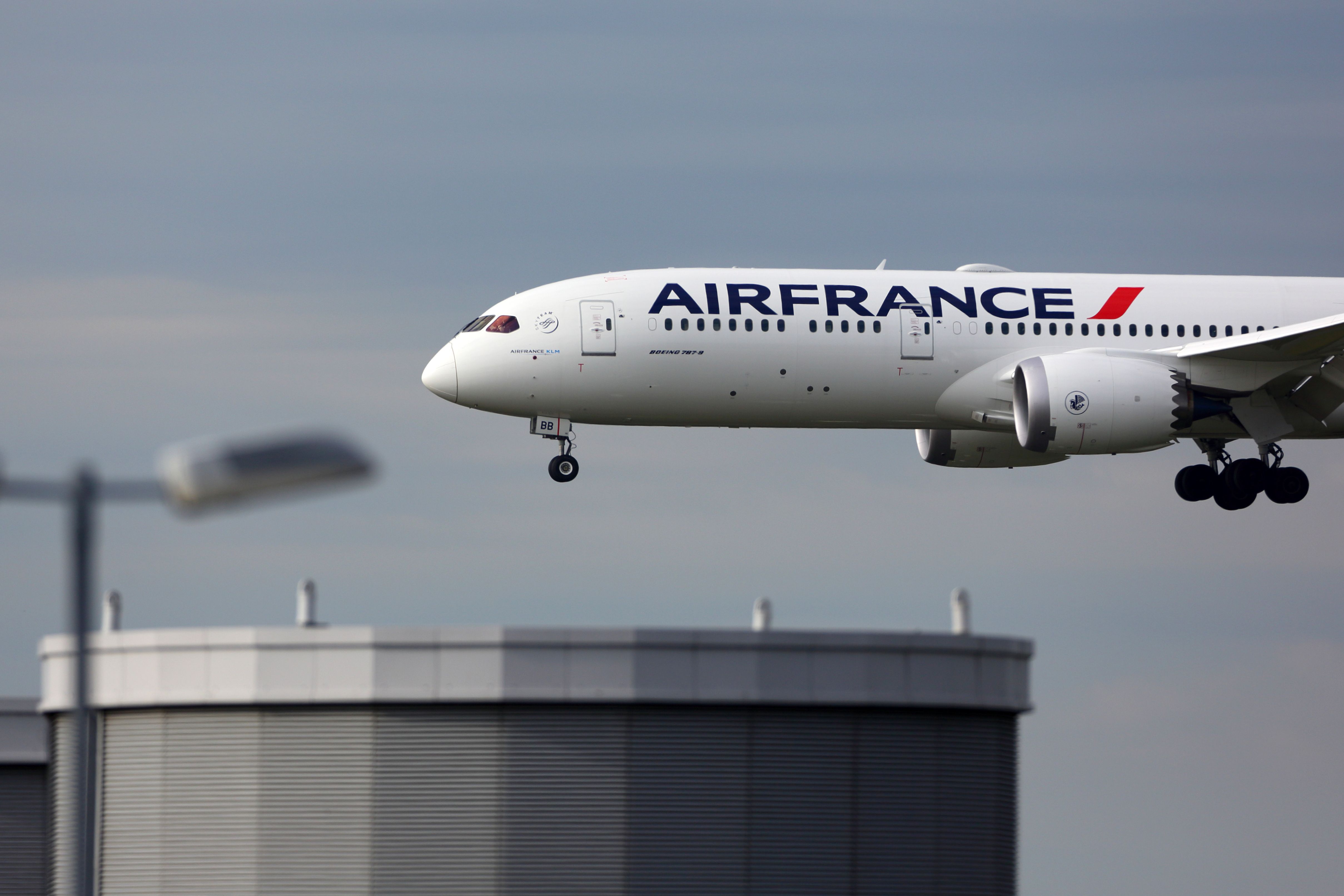 An Air France Boeing 787-9 Dreamliner F-HRBB landing at London Heathrow airport.