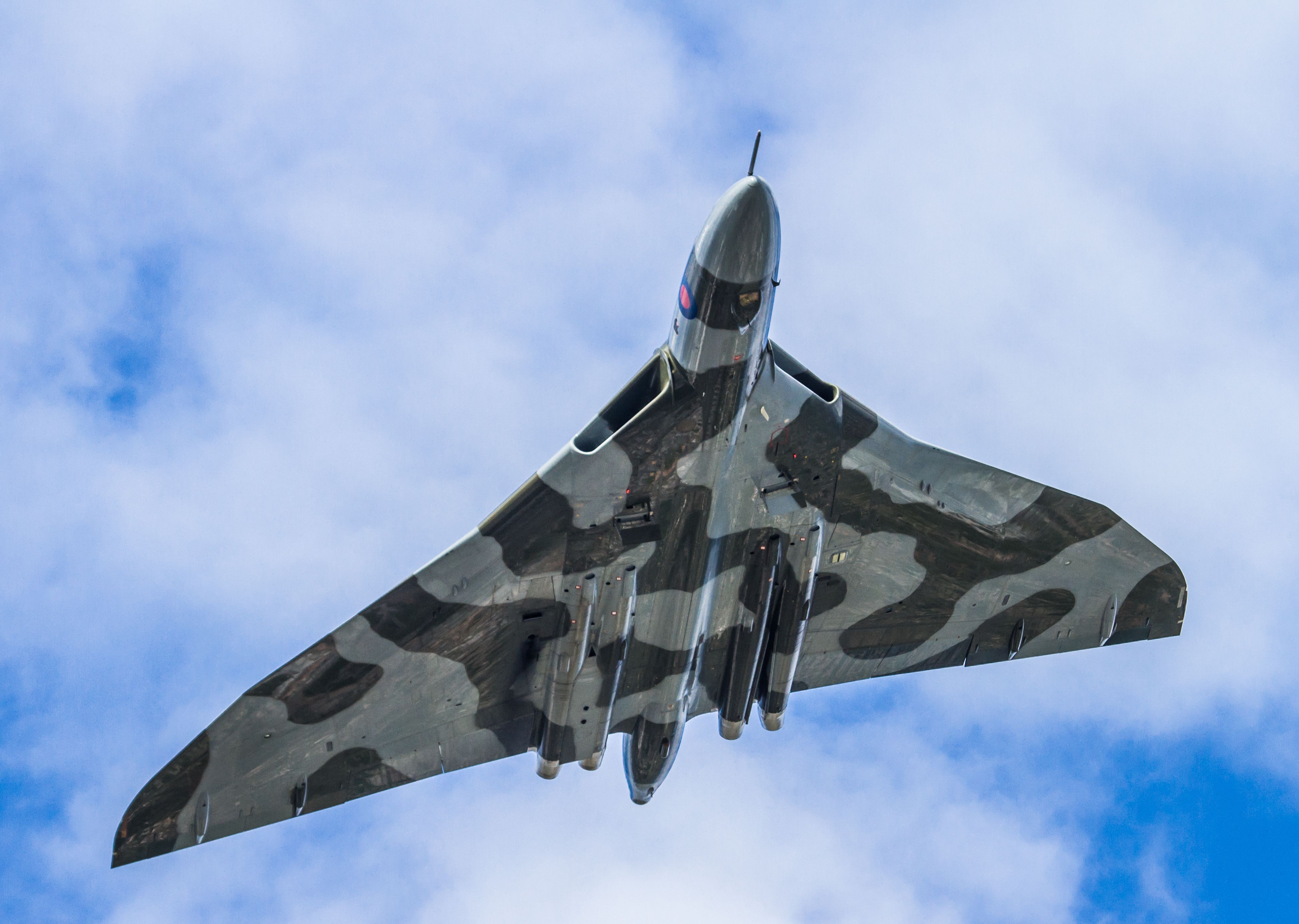 What Causes The Avro Vulcan Bomber's Iconic 'Howl' Sound? - AMZ Newspaper