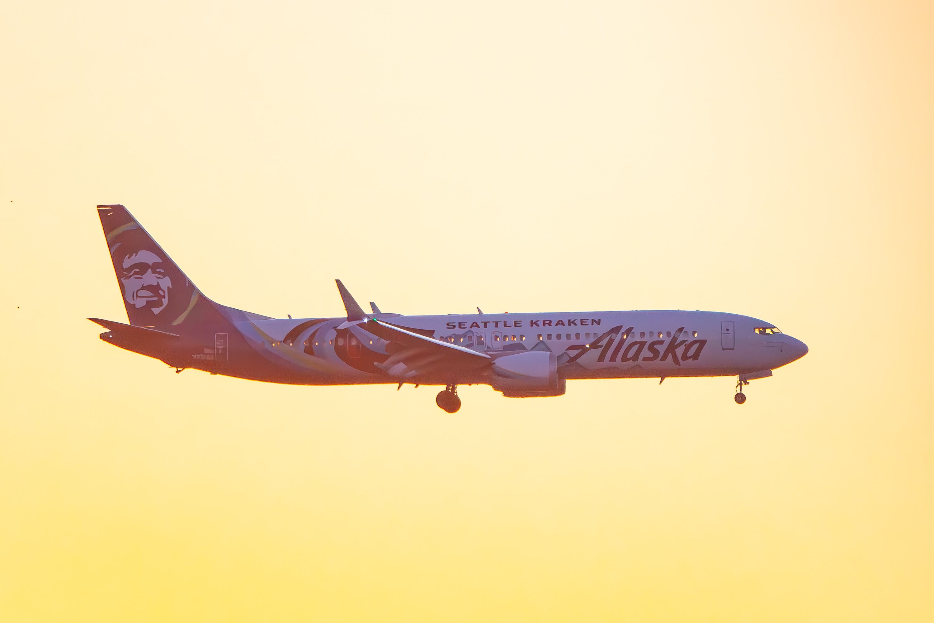 Seattle Kraken Alaska Airlines 737 Approaching in the Sunset - 4x6