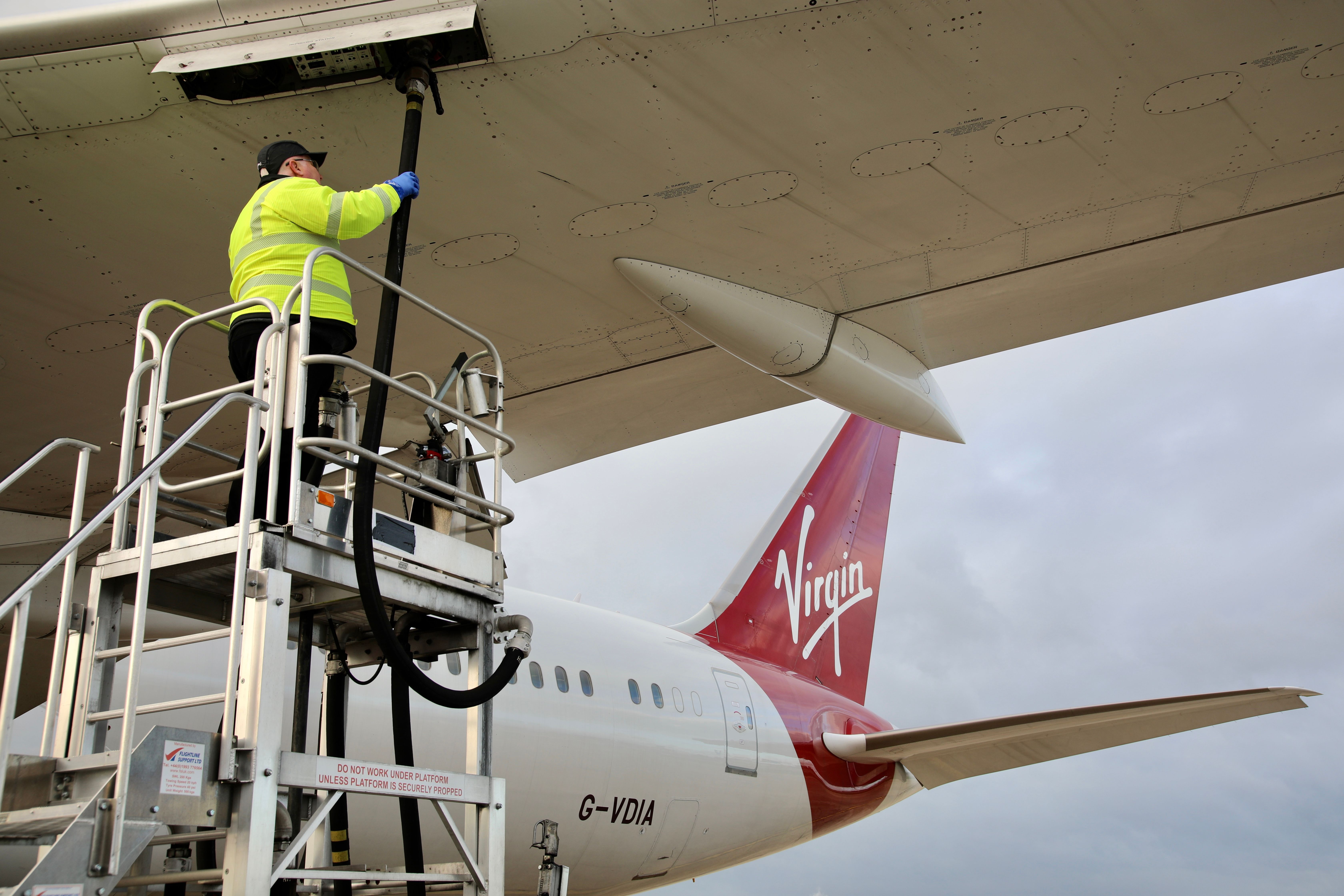Virgin Atlantic Boeing 787 Taking On Fuel
