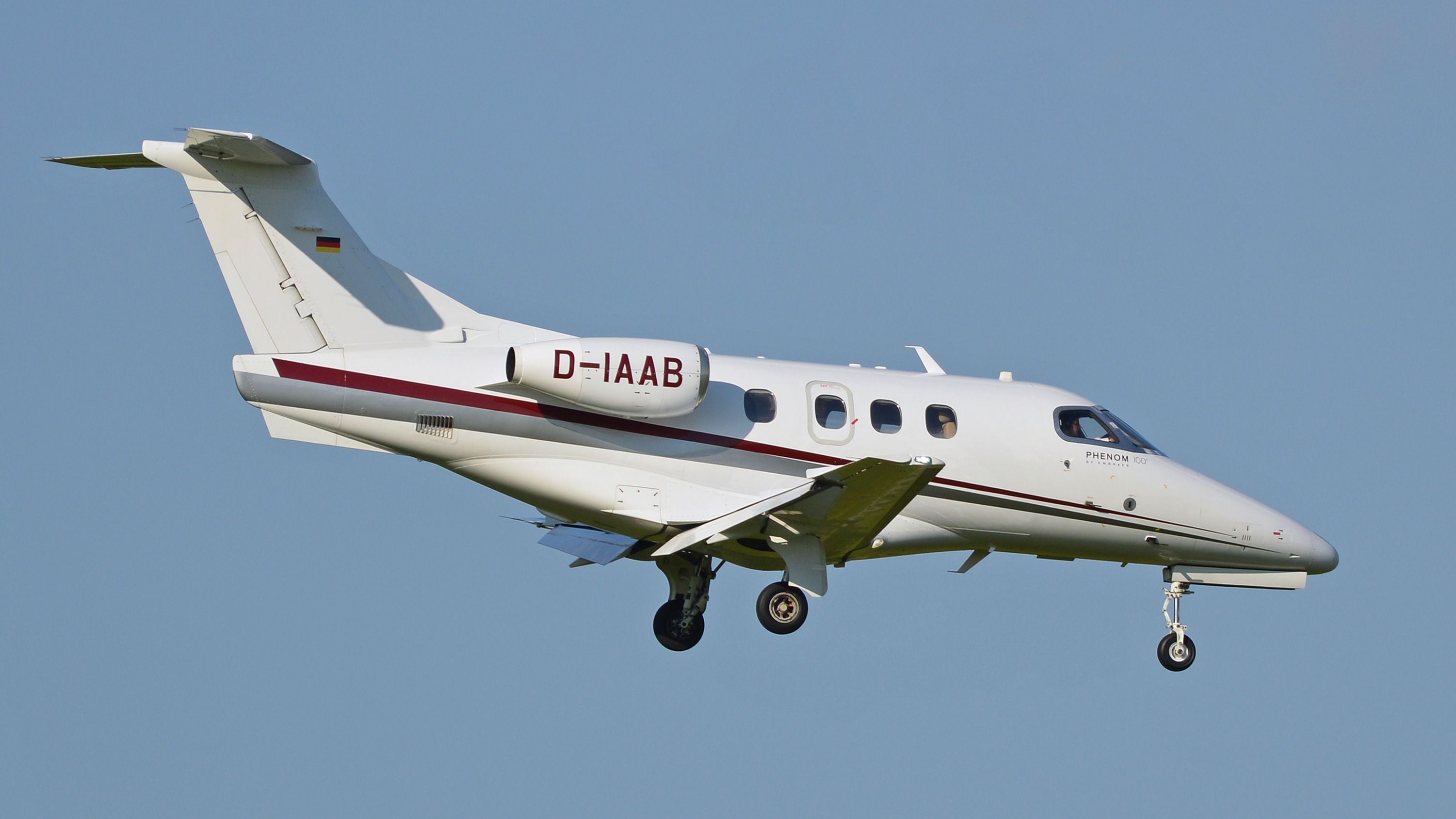 An Embraer Phenom 100 landing