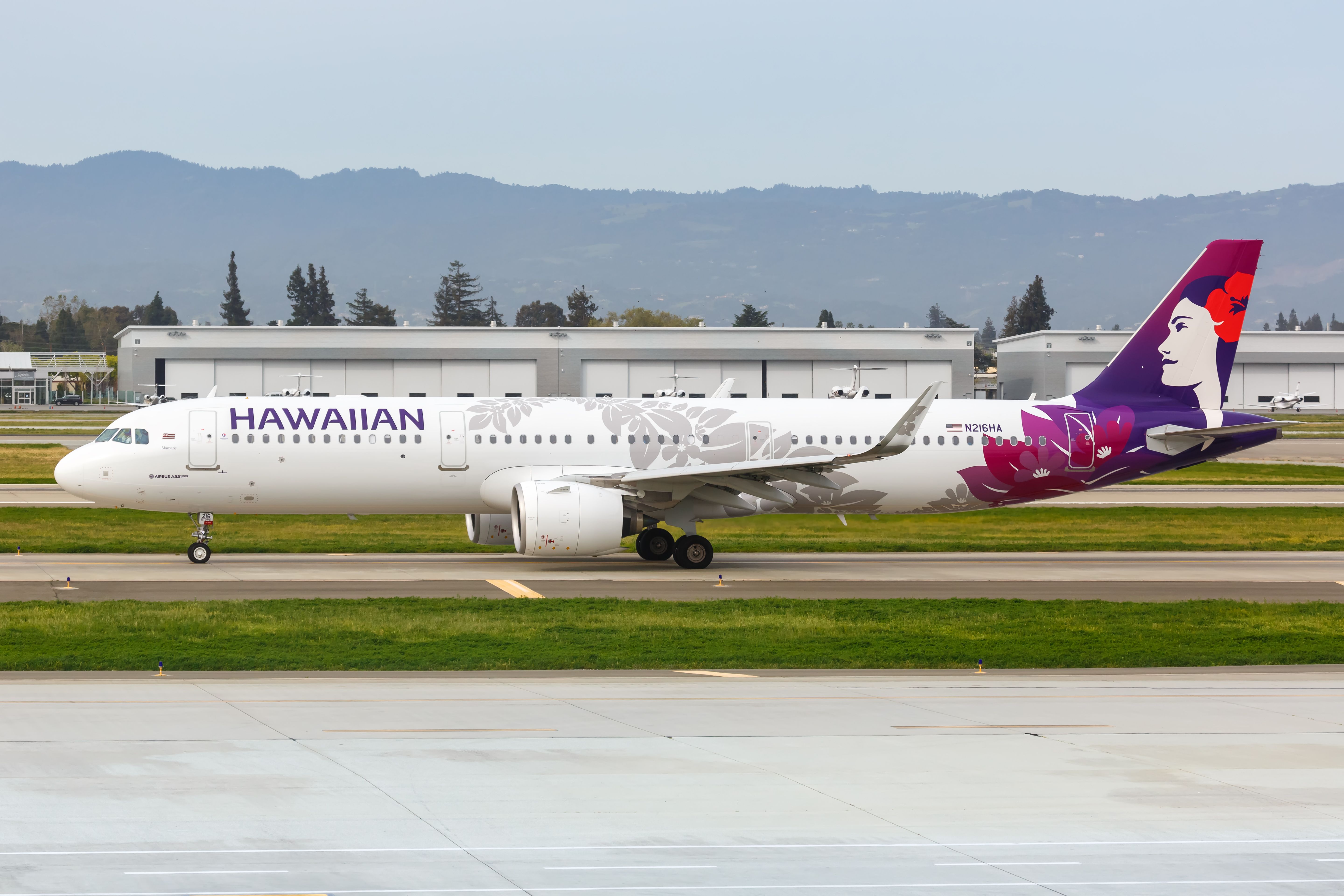 A Hawaiian Airlines Airbus A321neo on the ground 