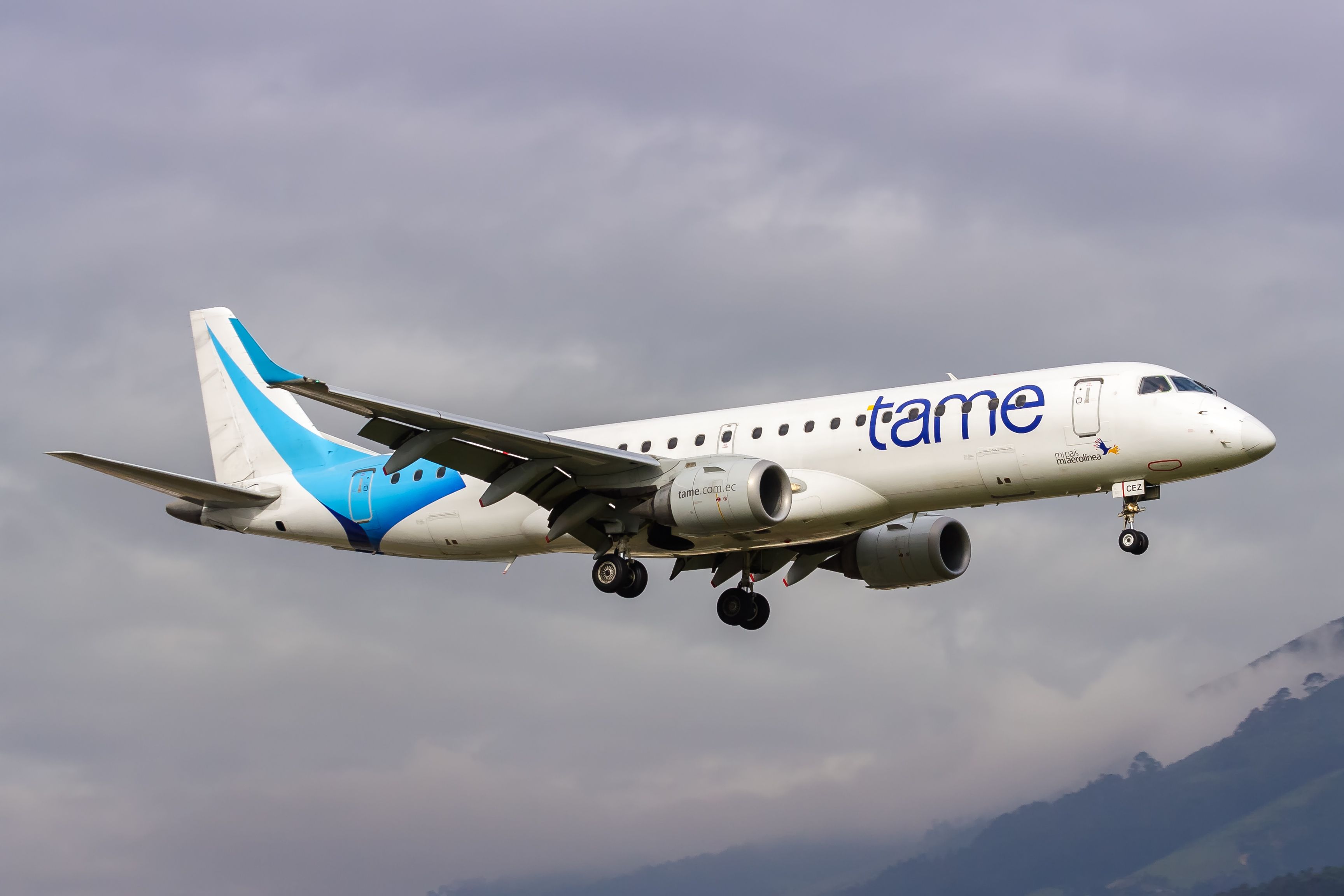 A TAME Airlines Embraer E190 landing in Quito, Ecuador 
