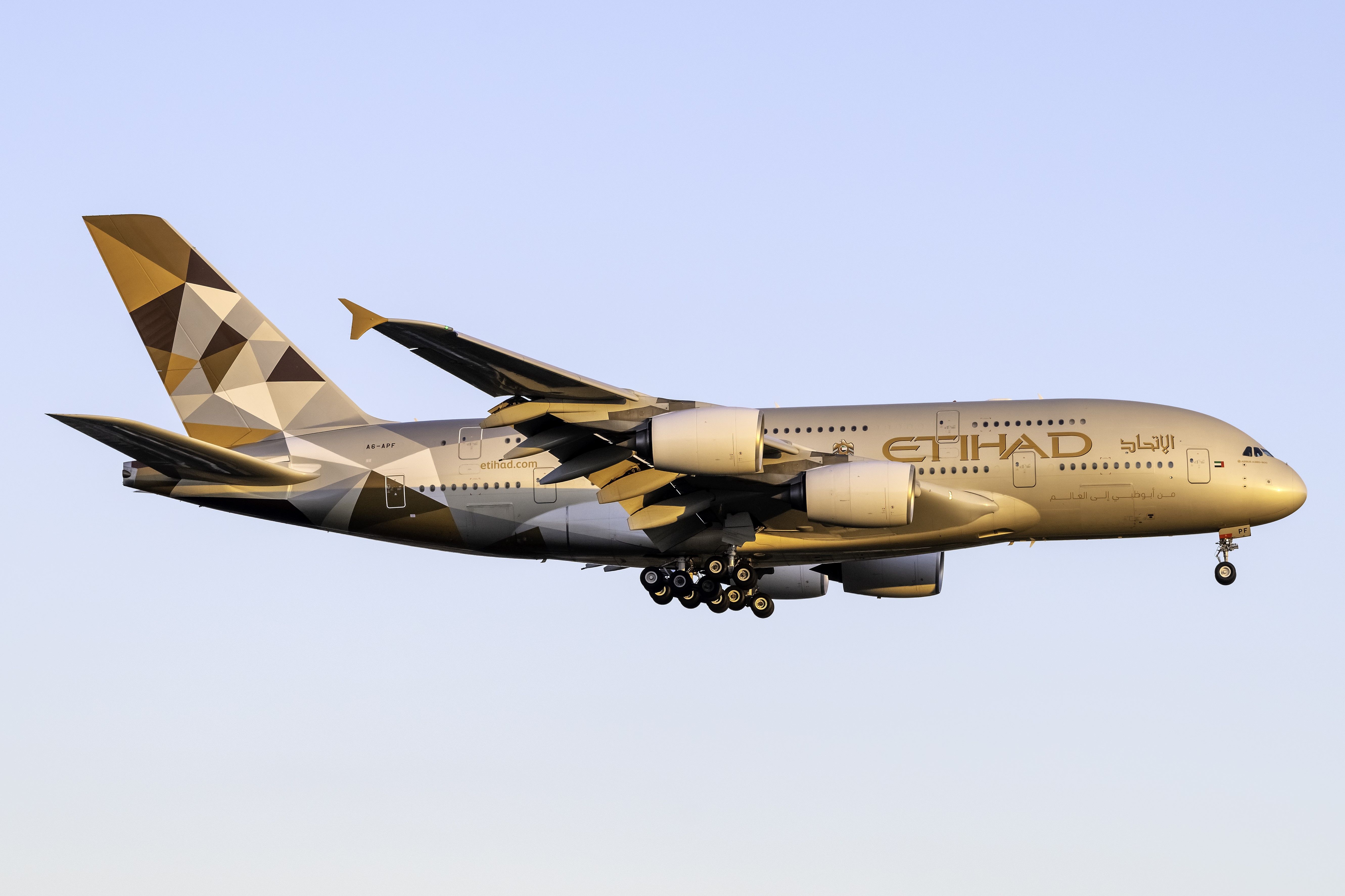 A6-APF Etihad Airways Airbus A380-861 