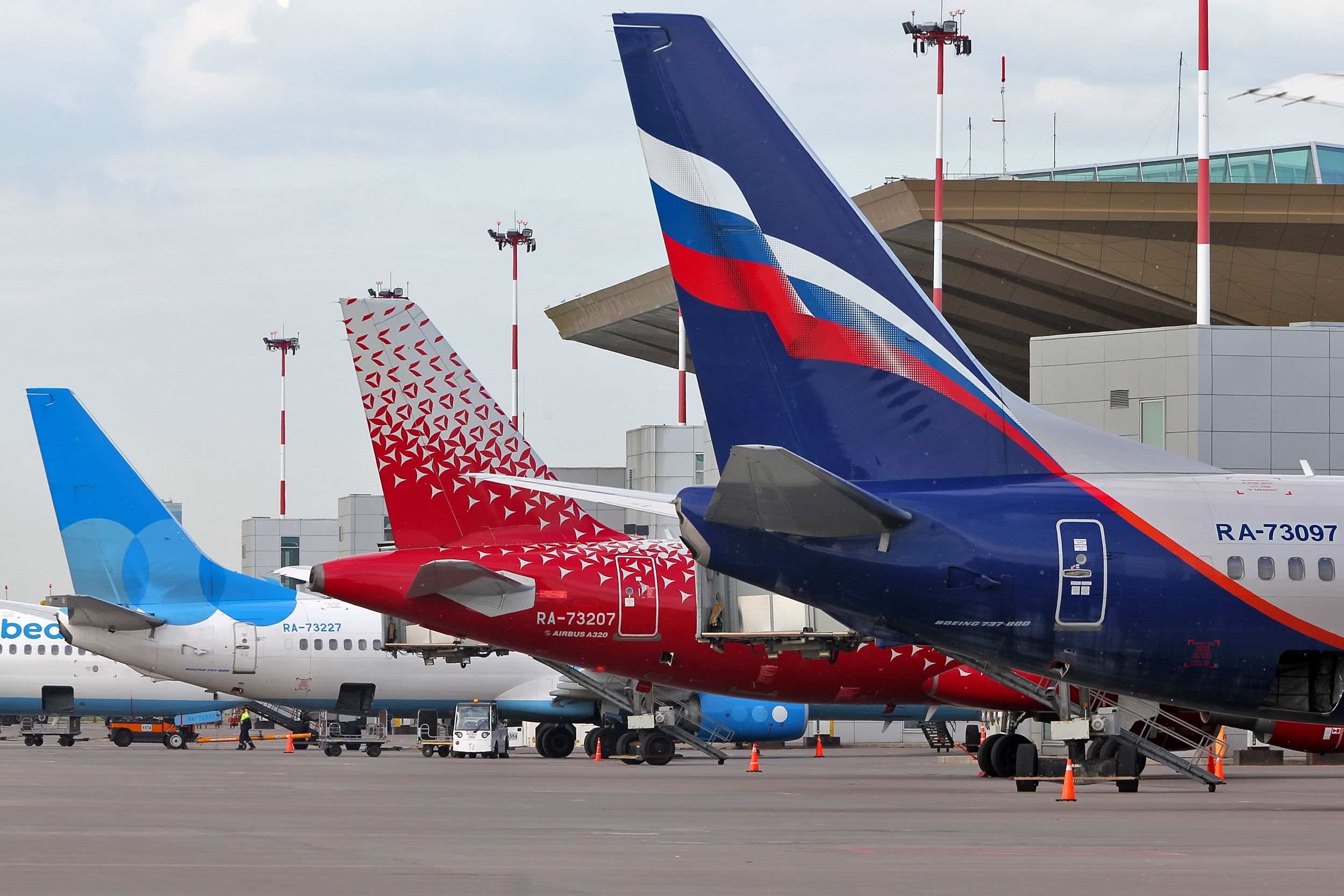 Aeroflot, Pobeda Airlines and Russian Airlines aircraft LEDs at Pulkovo Airport