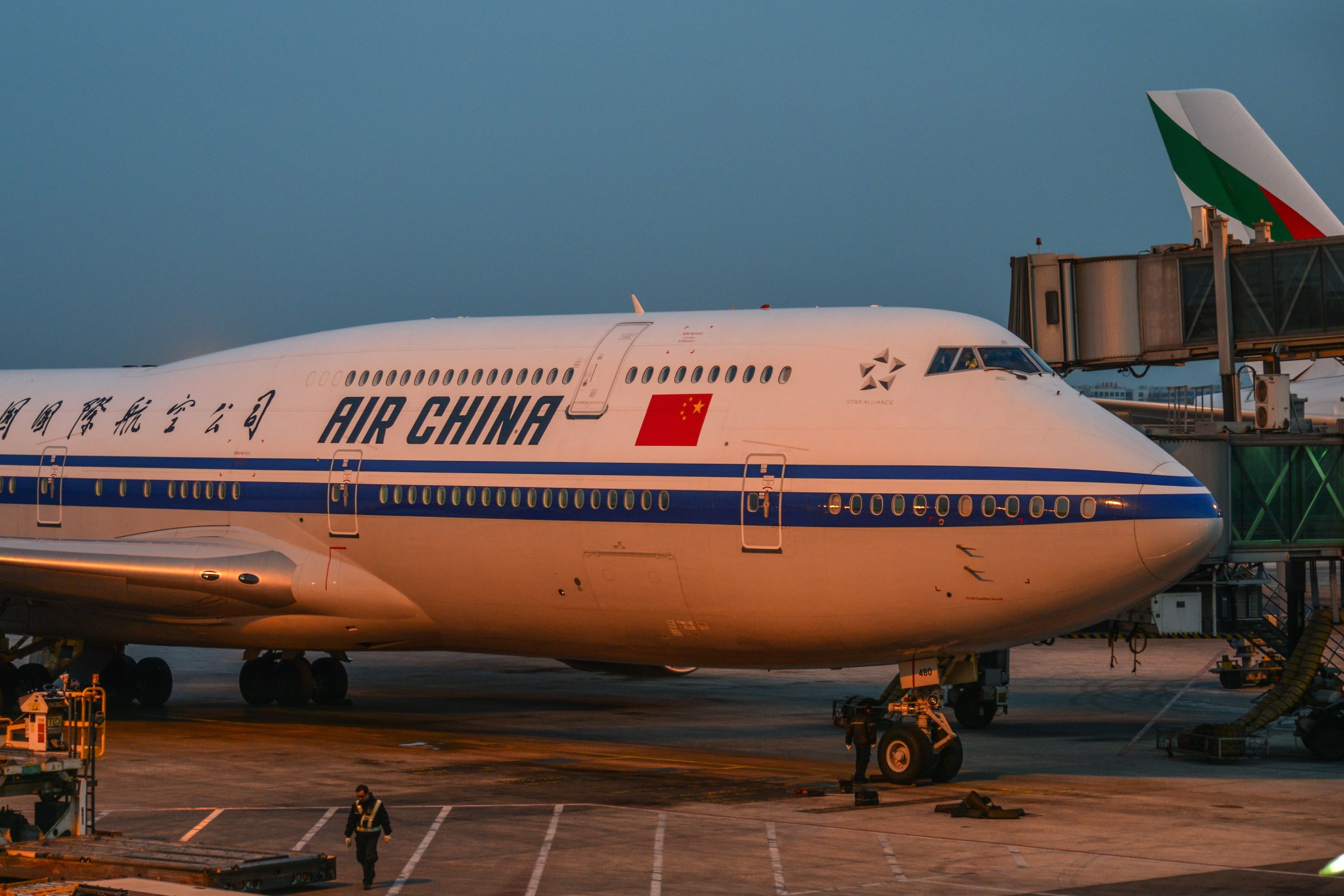 Air China 747-8 on stand 3.2