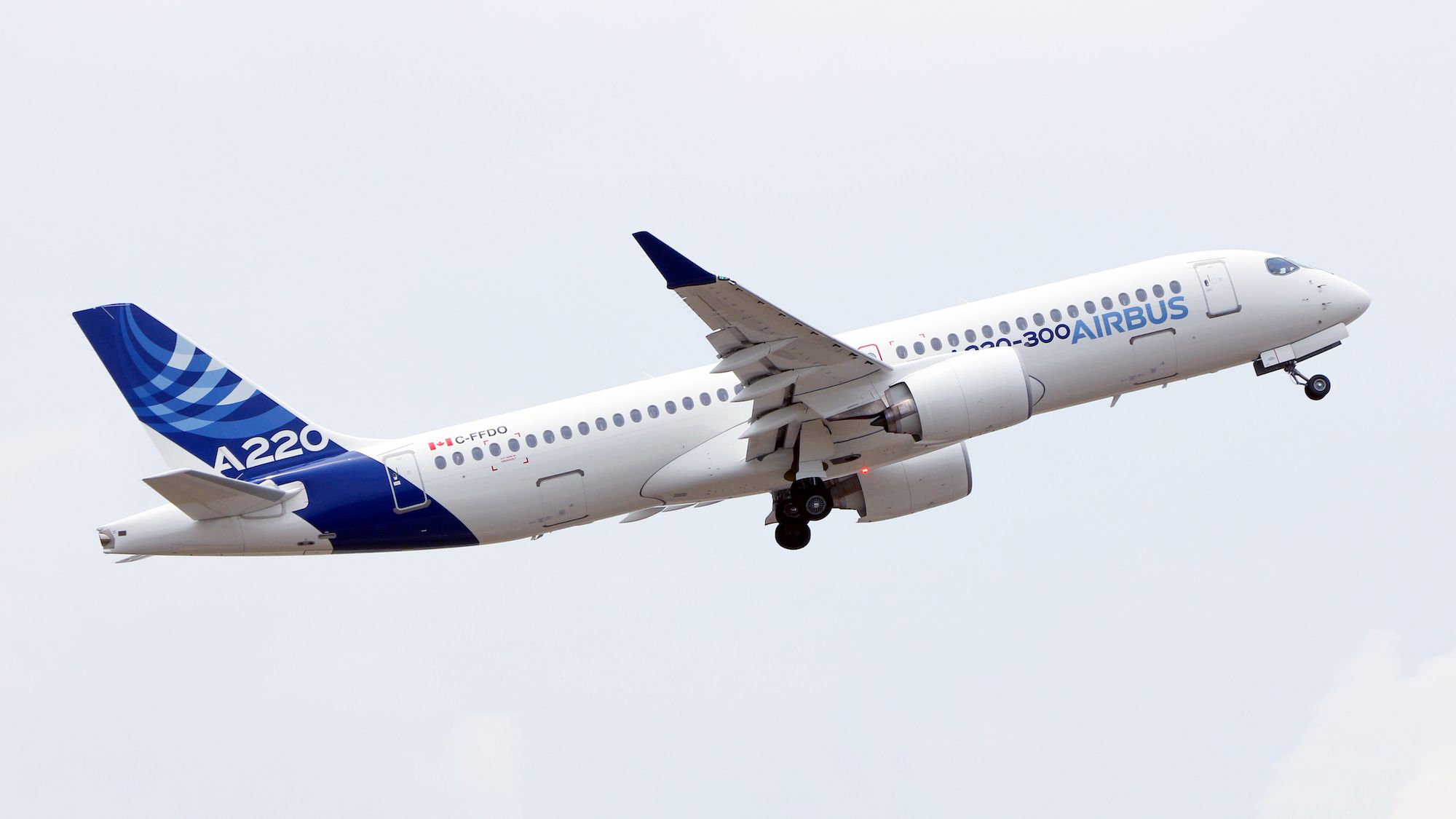 Επίδειξη Airbus A220-300 που αναχωρεί από το Διεθνές Αεροδρόμιο της Κουάλα Λουμπούρ KUL