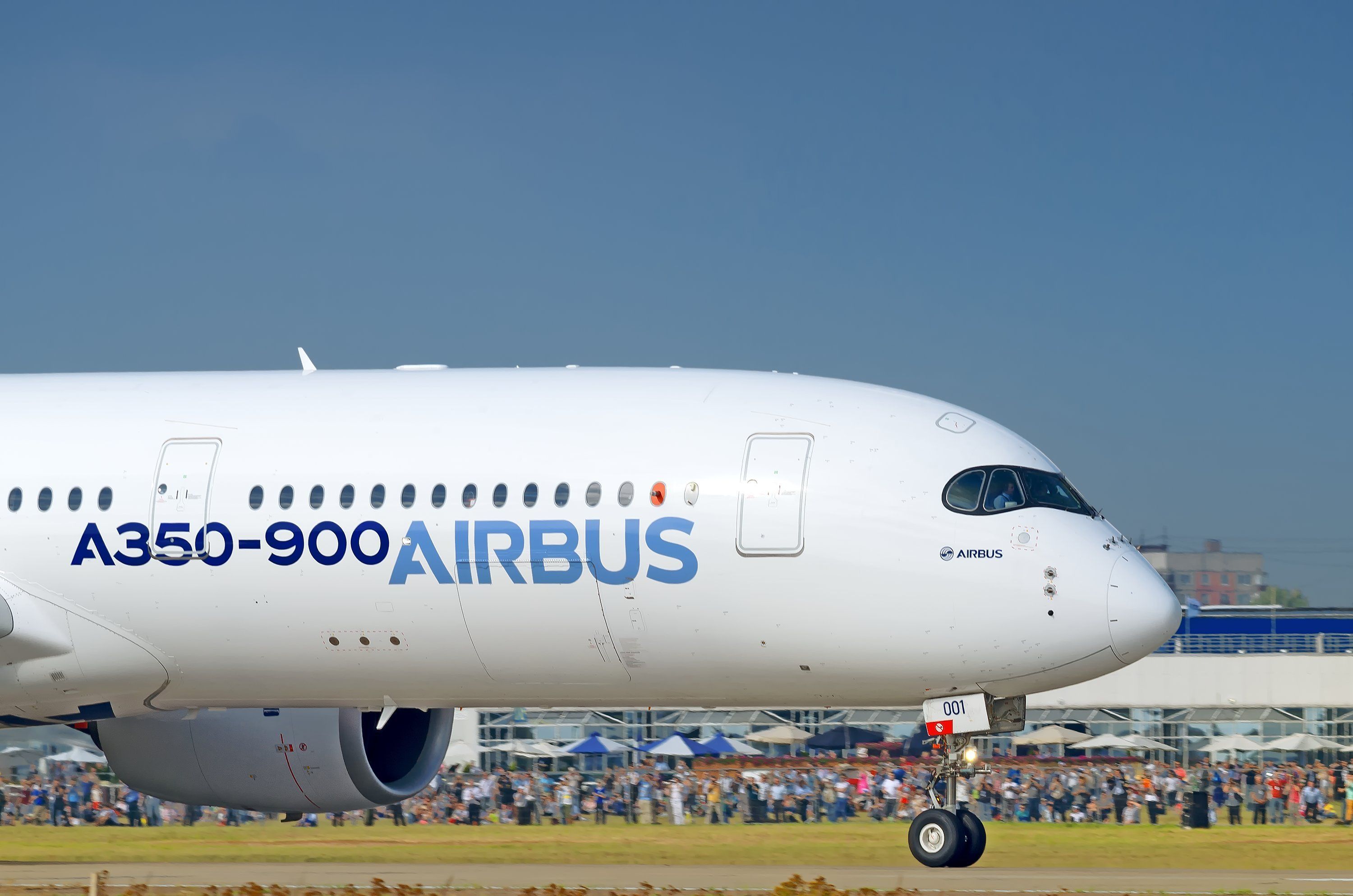 An Airbus A350 in an airshow in Moscow in 2015 