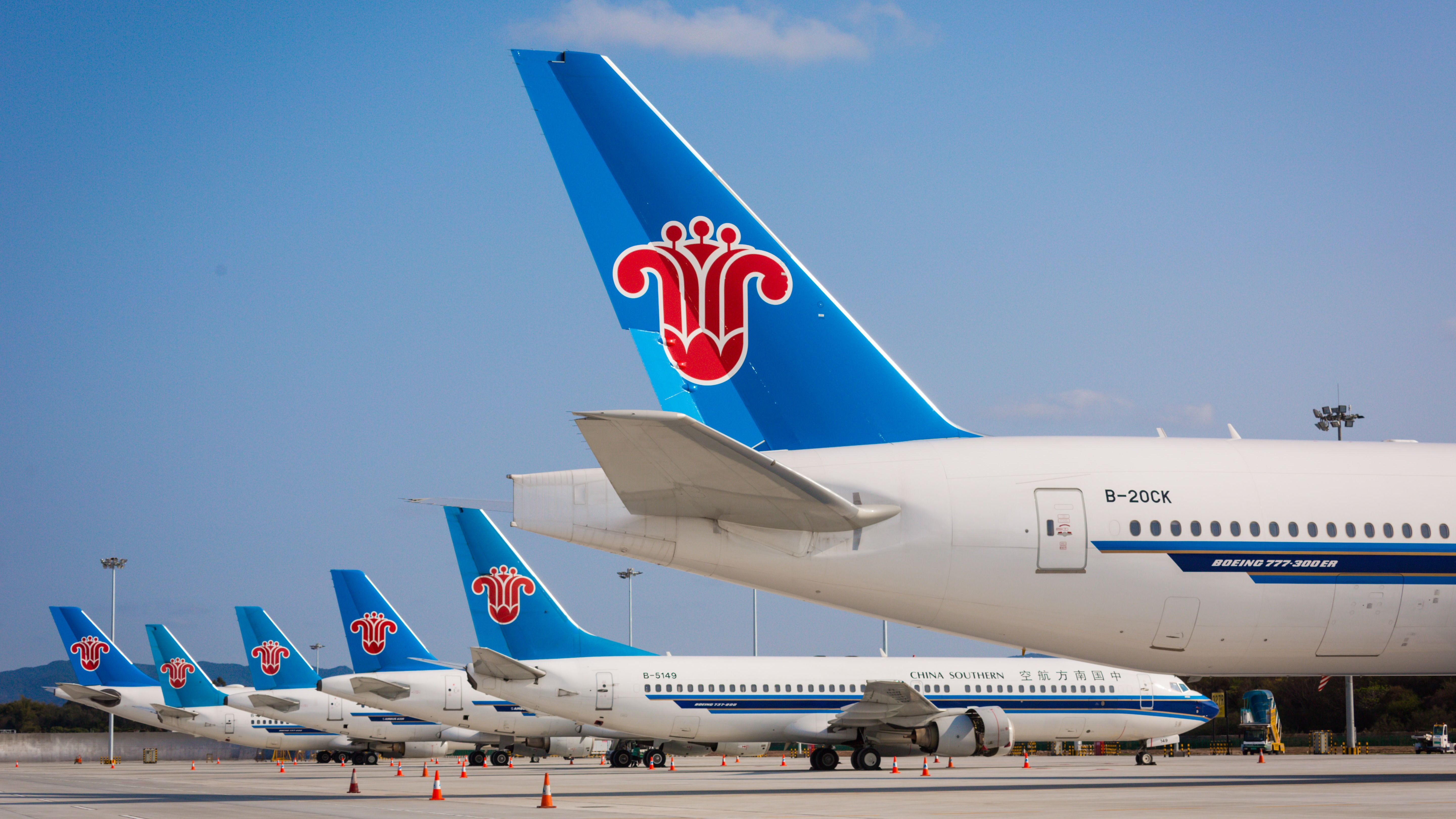 Which US Routes Does China Southern Airlines Serve On A Non-Stop Basis?