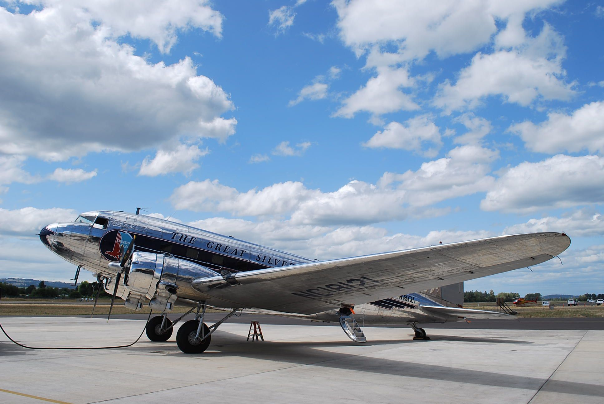 DC-3-201 N18121