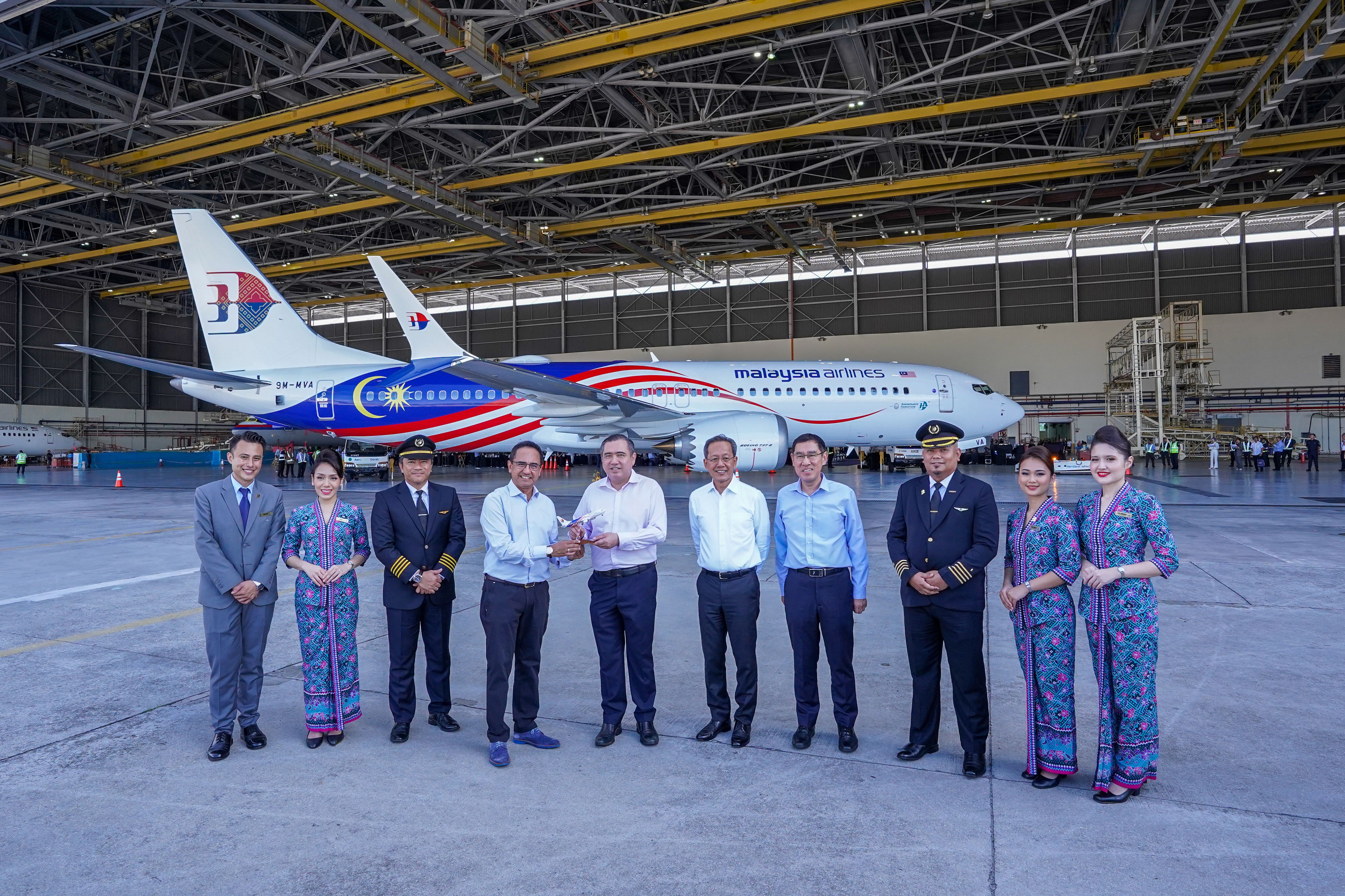 Pilots, crew, and VIPS with Malaysia Airlines first B737 MAX 8