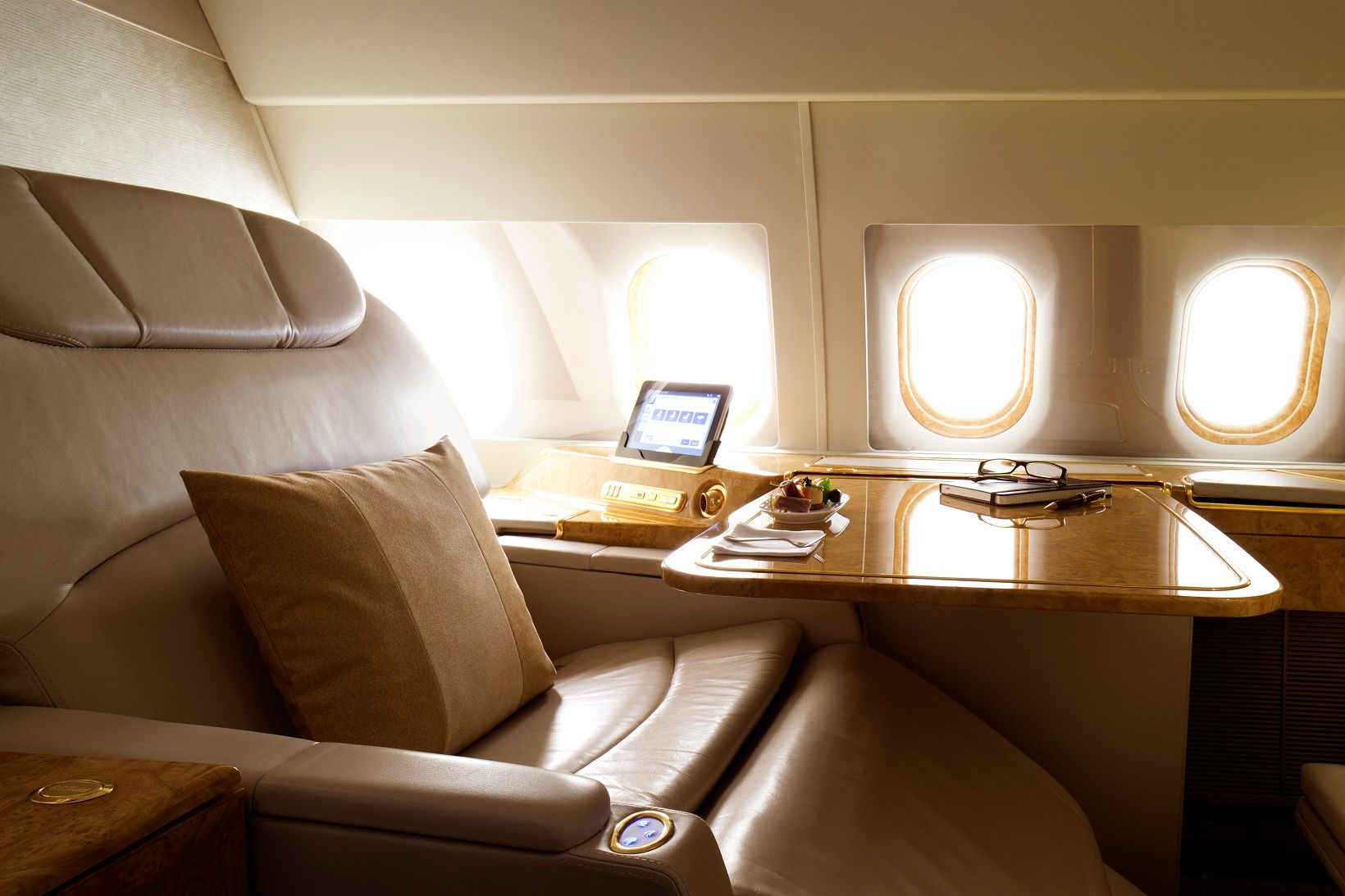 An Emirates Executive private suite on the ACJ319.