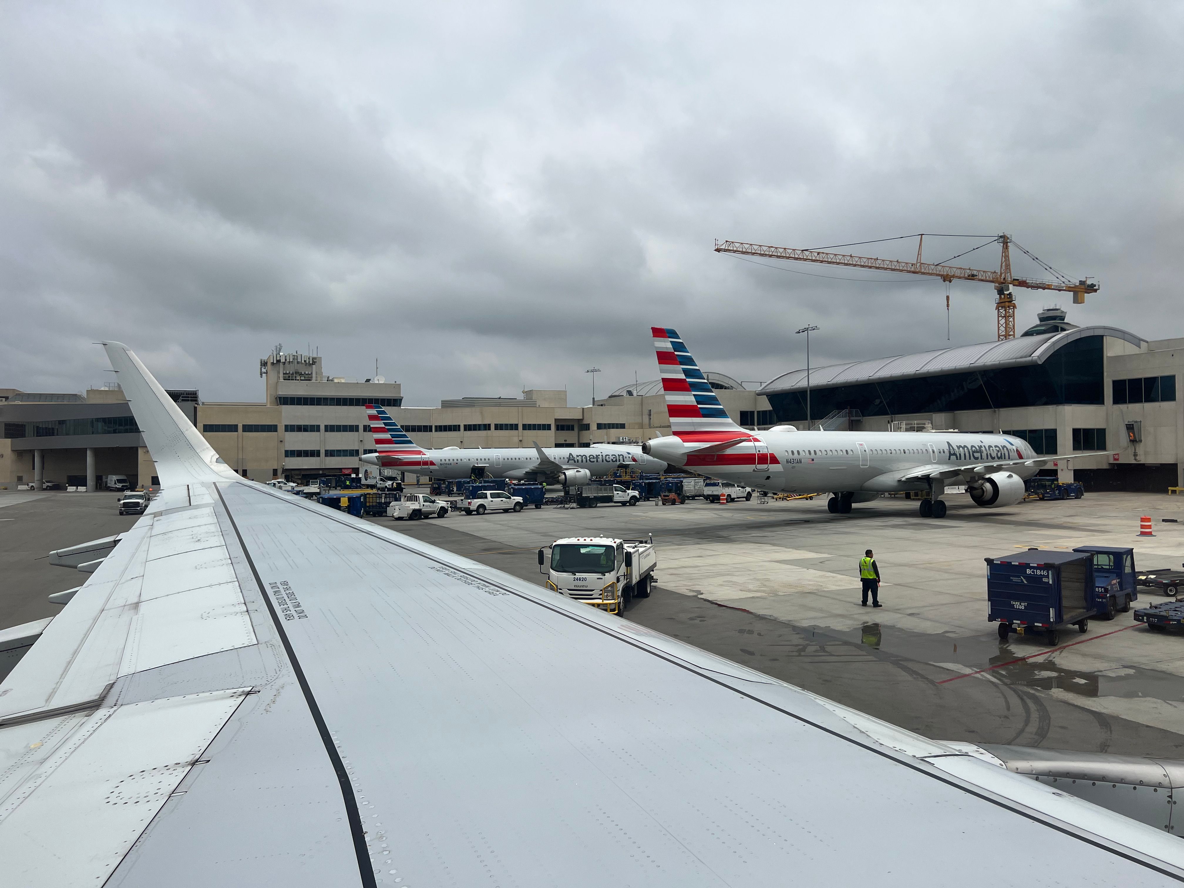 American Airlines planes at Los Angeles Airport