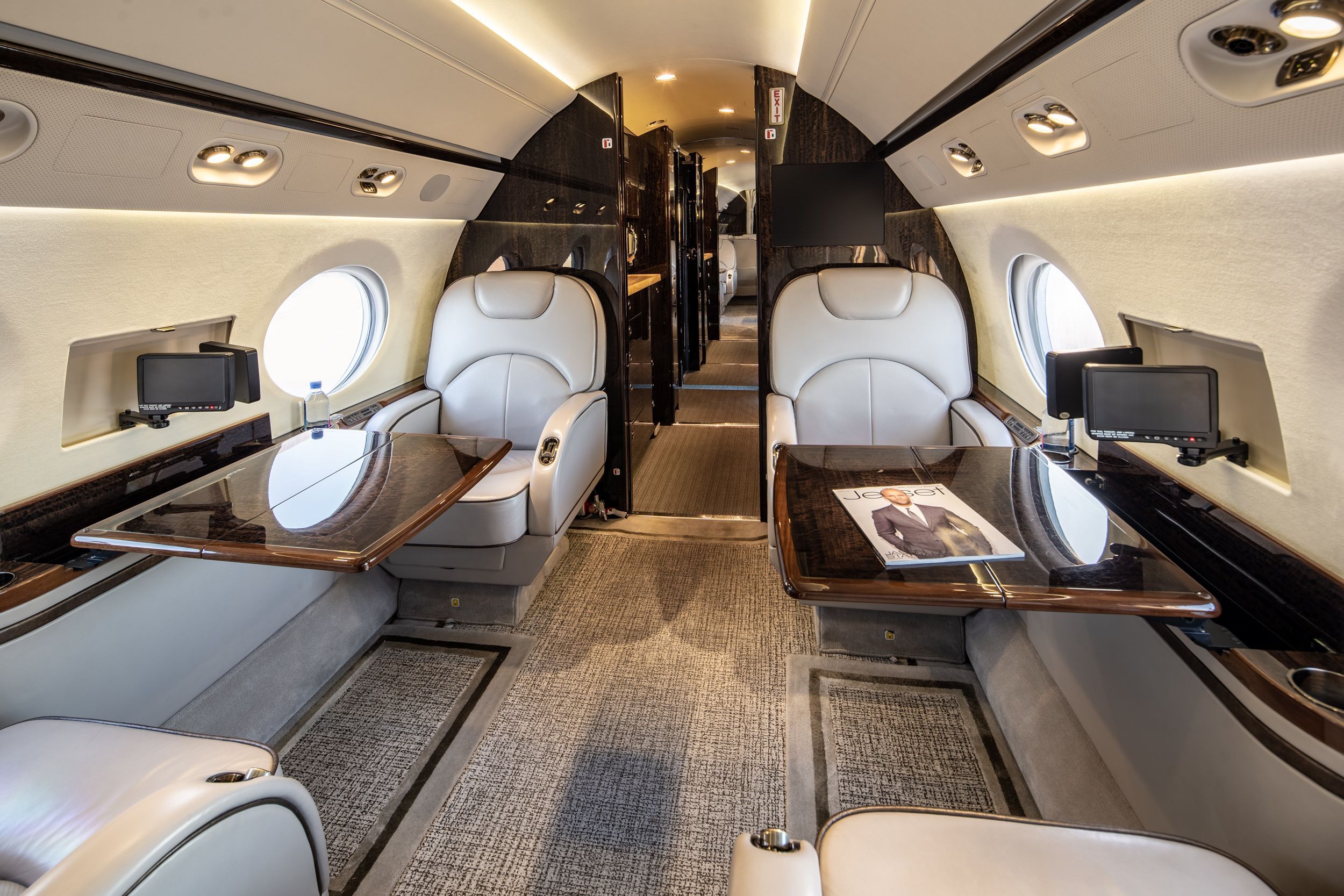 Gulfstream G450 cabin