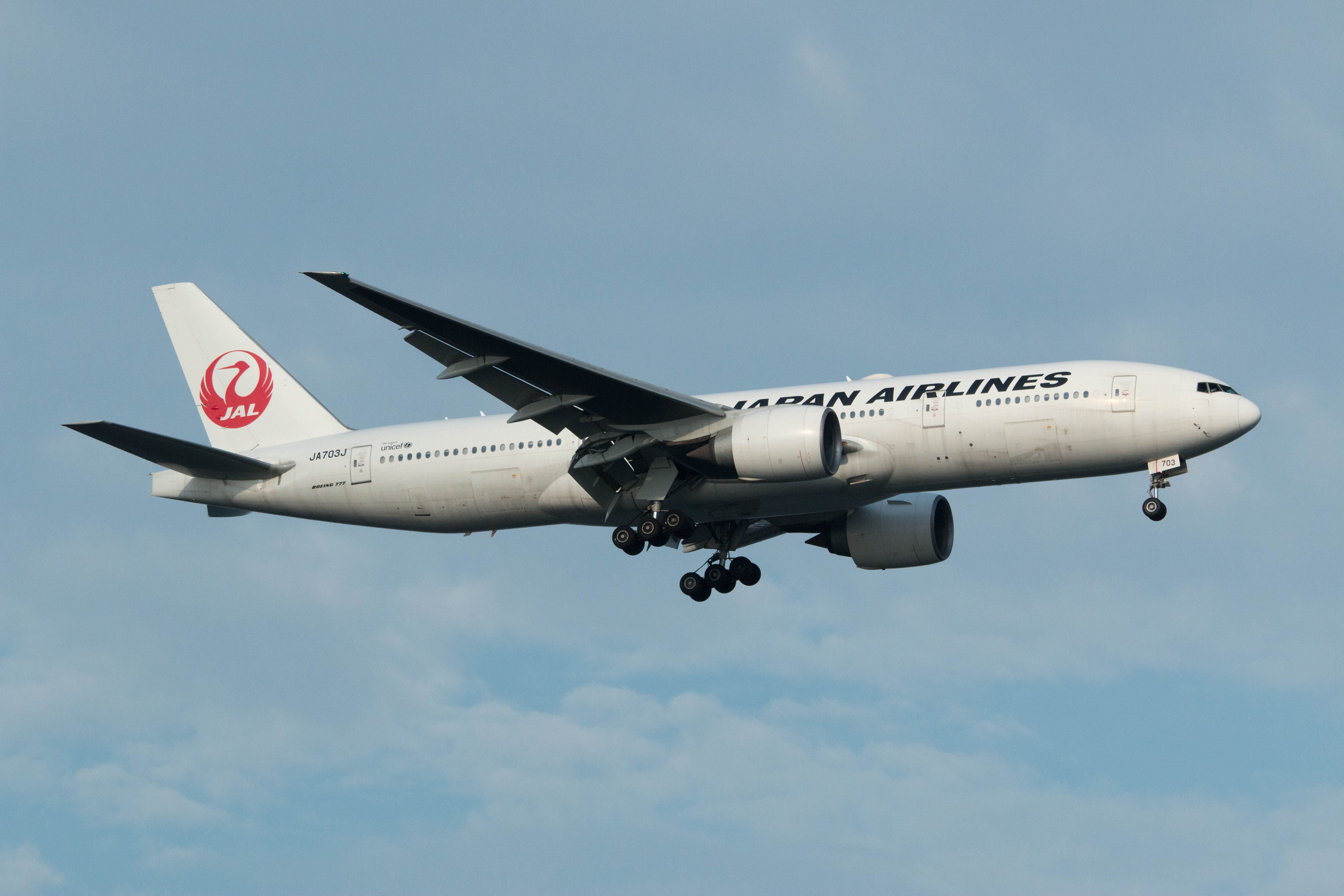 Japan Airlines Boeing 777-200ER