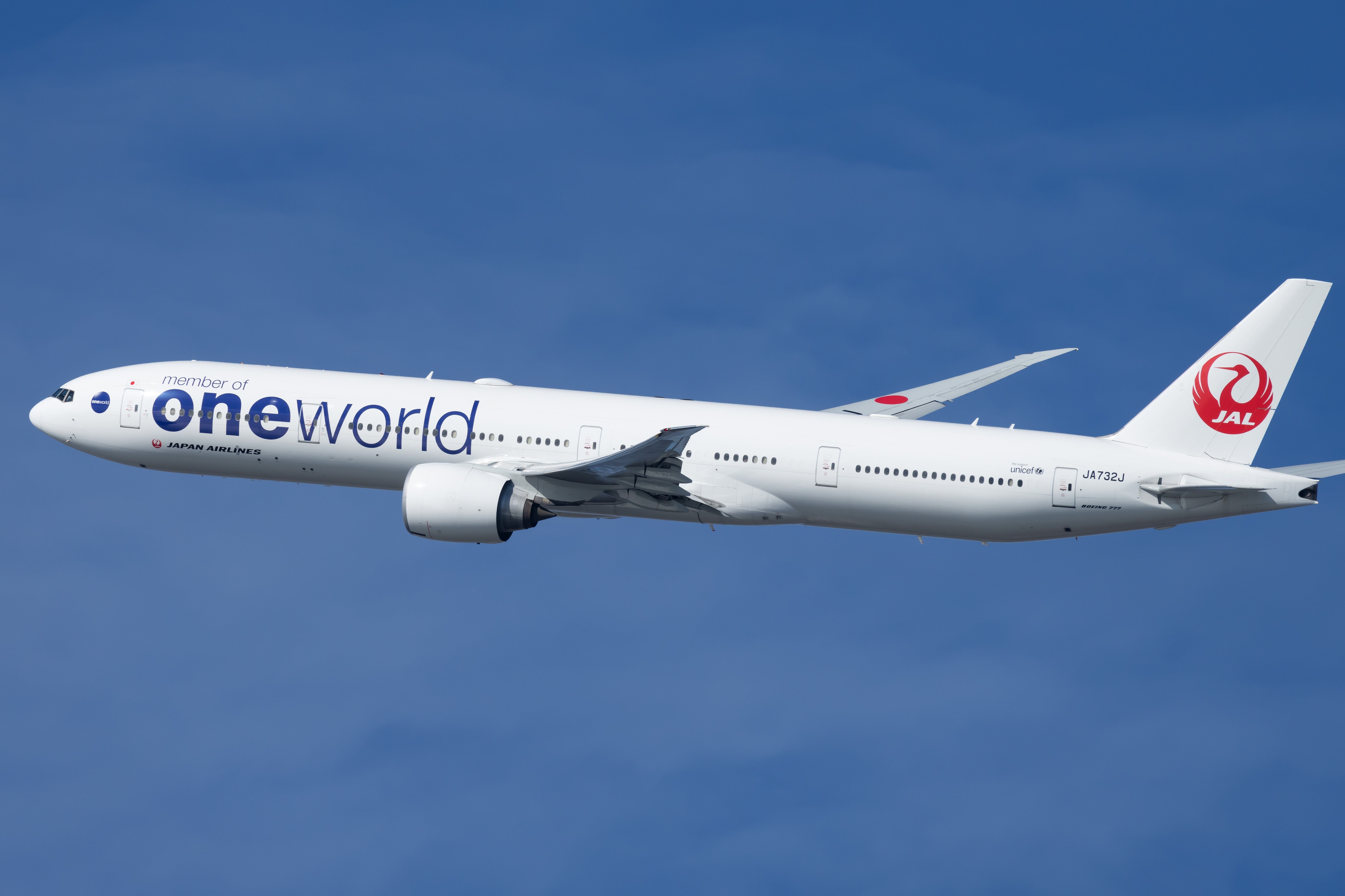 JA732J Japan Airlines(Oneworld livery) Boeing 777-346(ER) (1) 