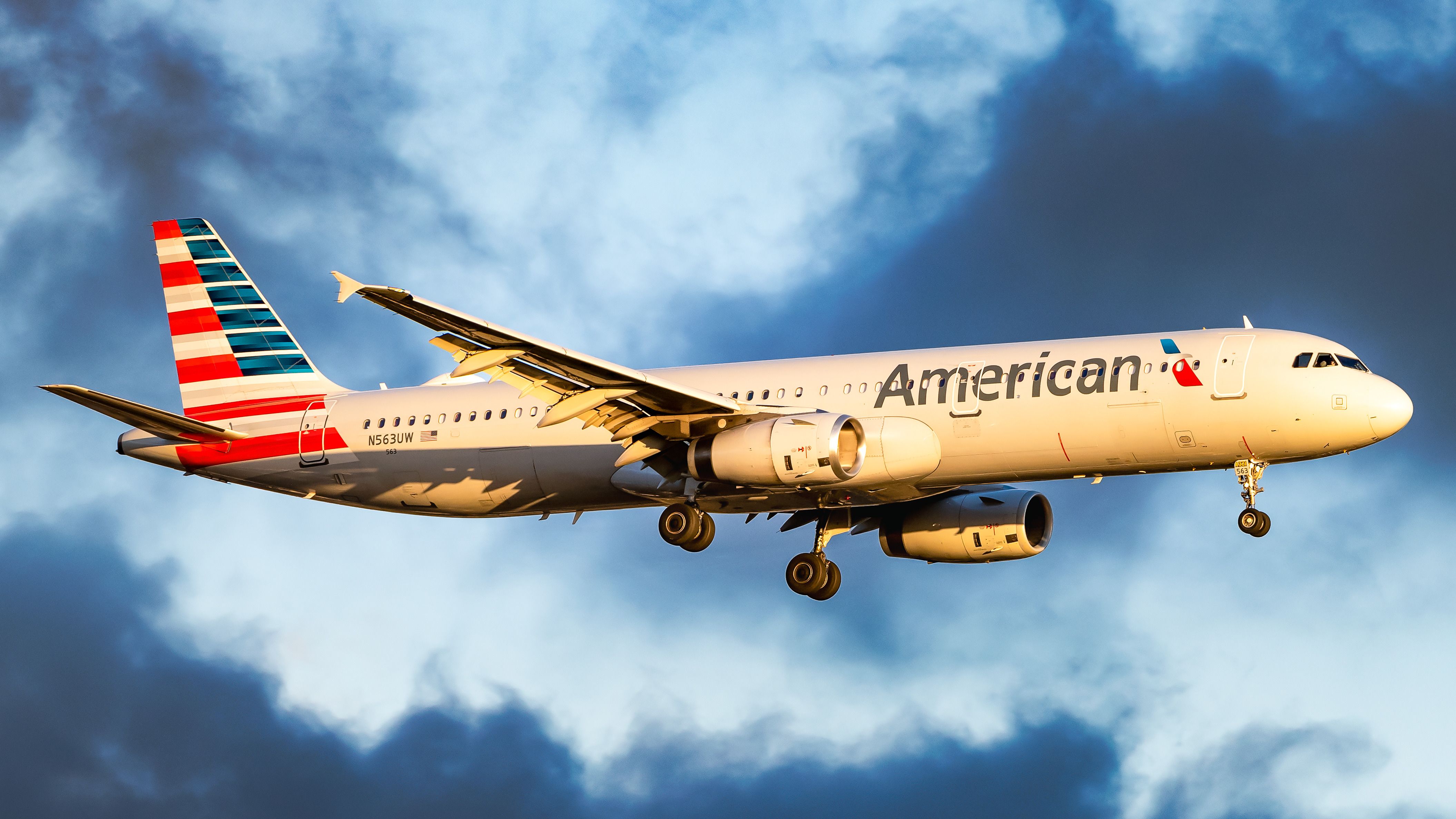 5 Injured After RaleighDurhamBound American Airlines Airbus A321 Hits