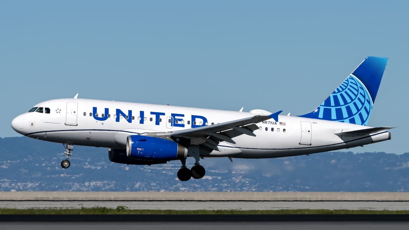 N871UA United Airlines Airbus A319-132 1400