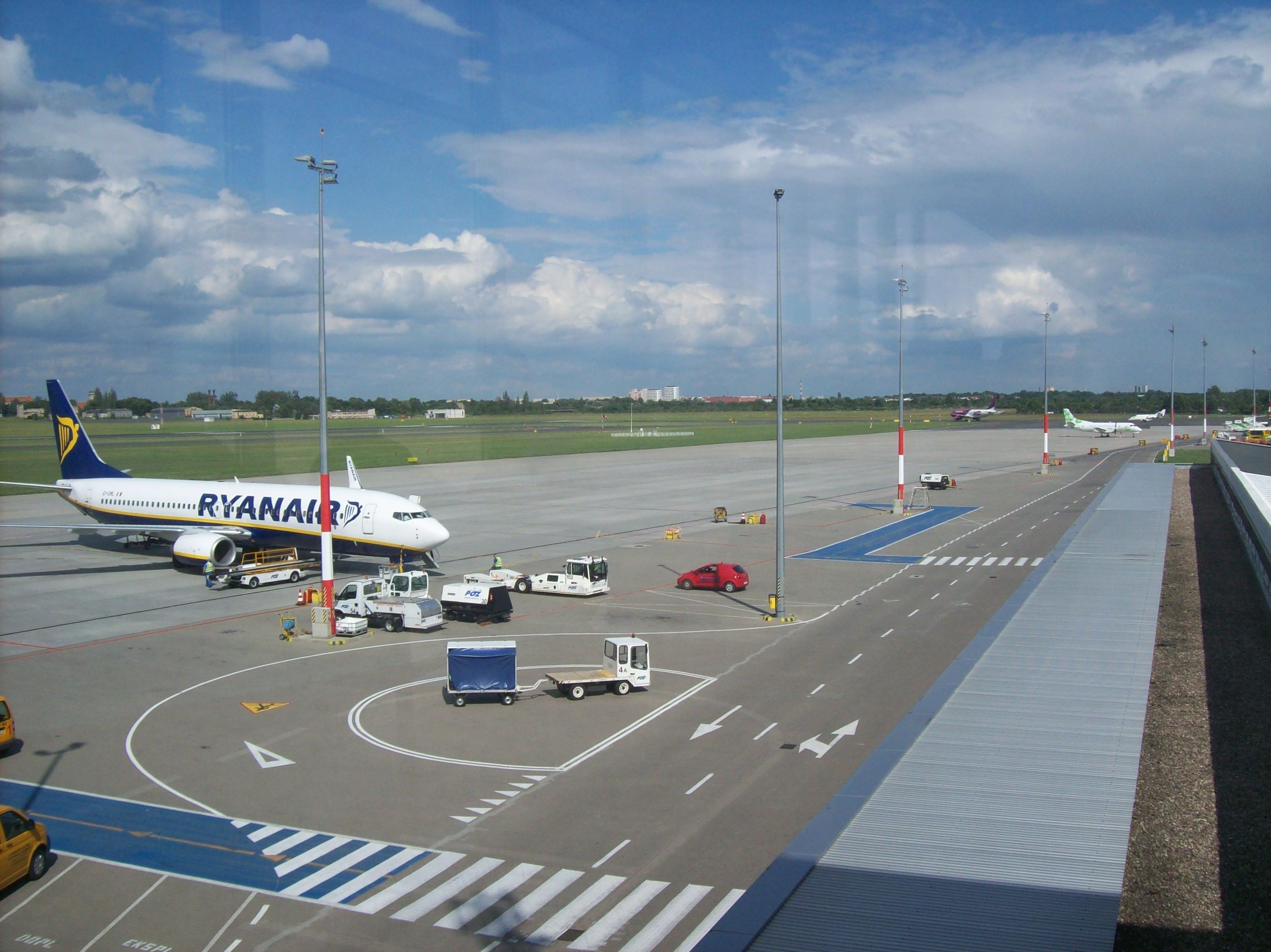 the-world-s-oldest-airports