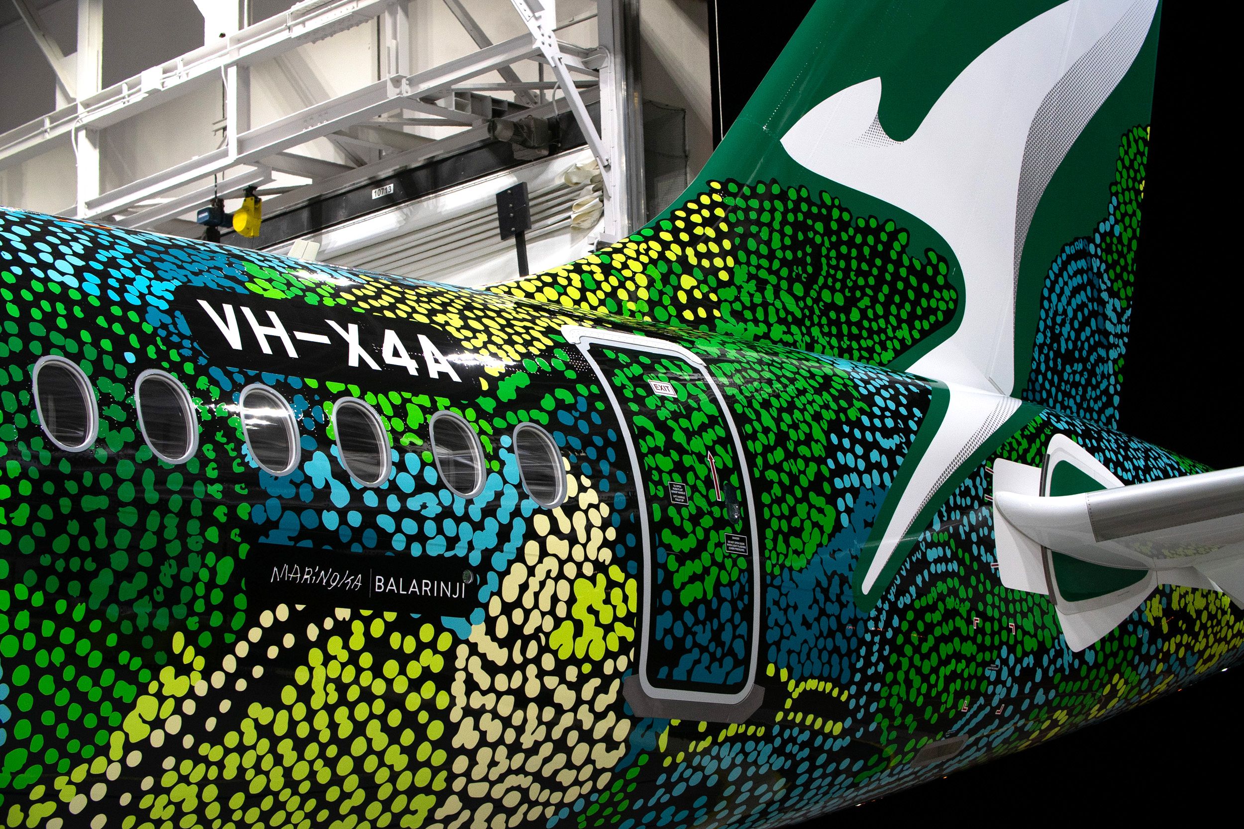 La primera decoración del Airbus A220 de Qantas presenta arte aborigen