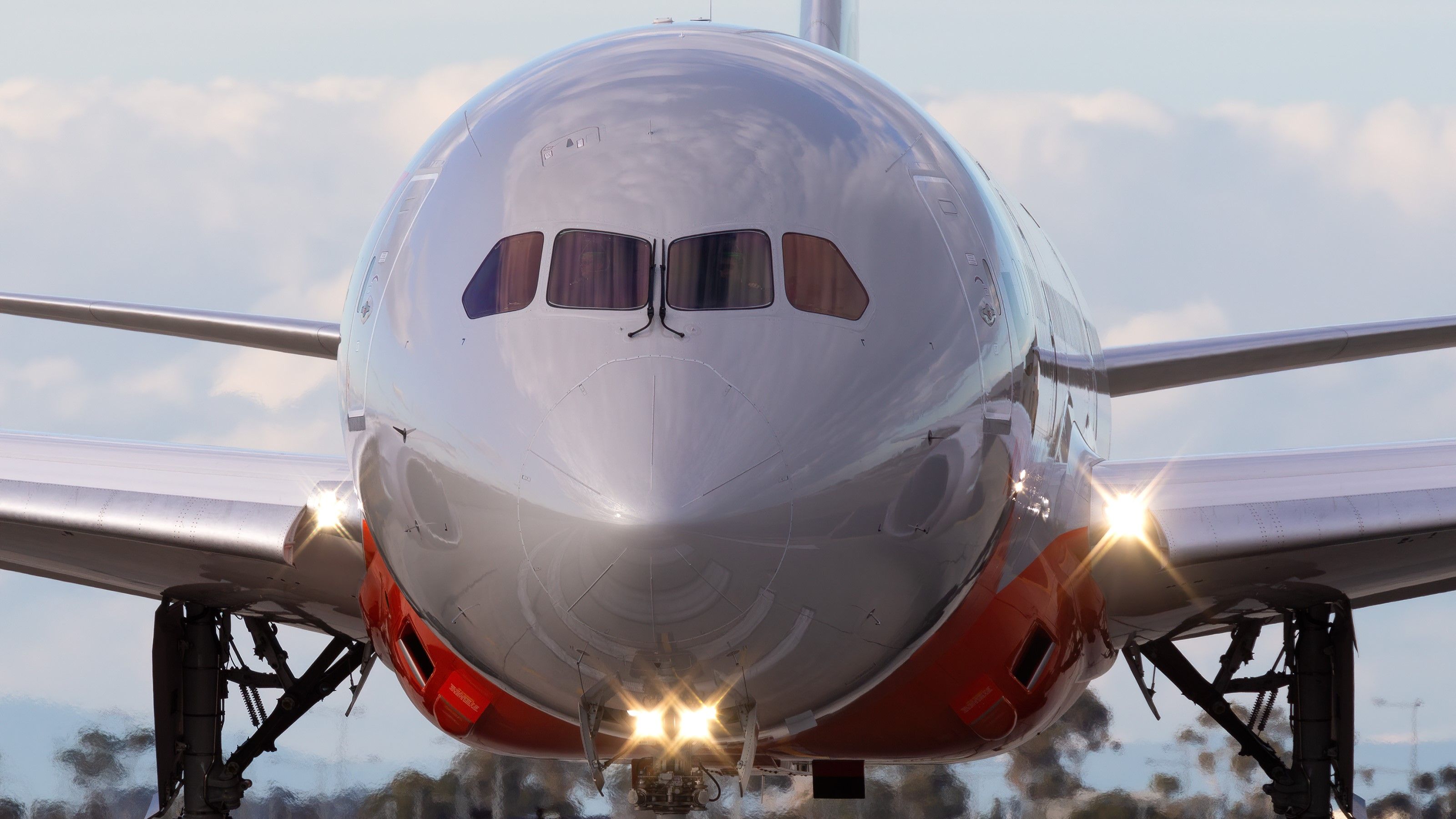 ​​​​​​​Boeing 787-8 Dreamliner operated by Australian low cost Airline Jetstar taxiing to the runway at Melbourne Airport