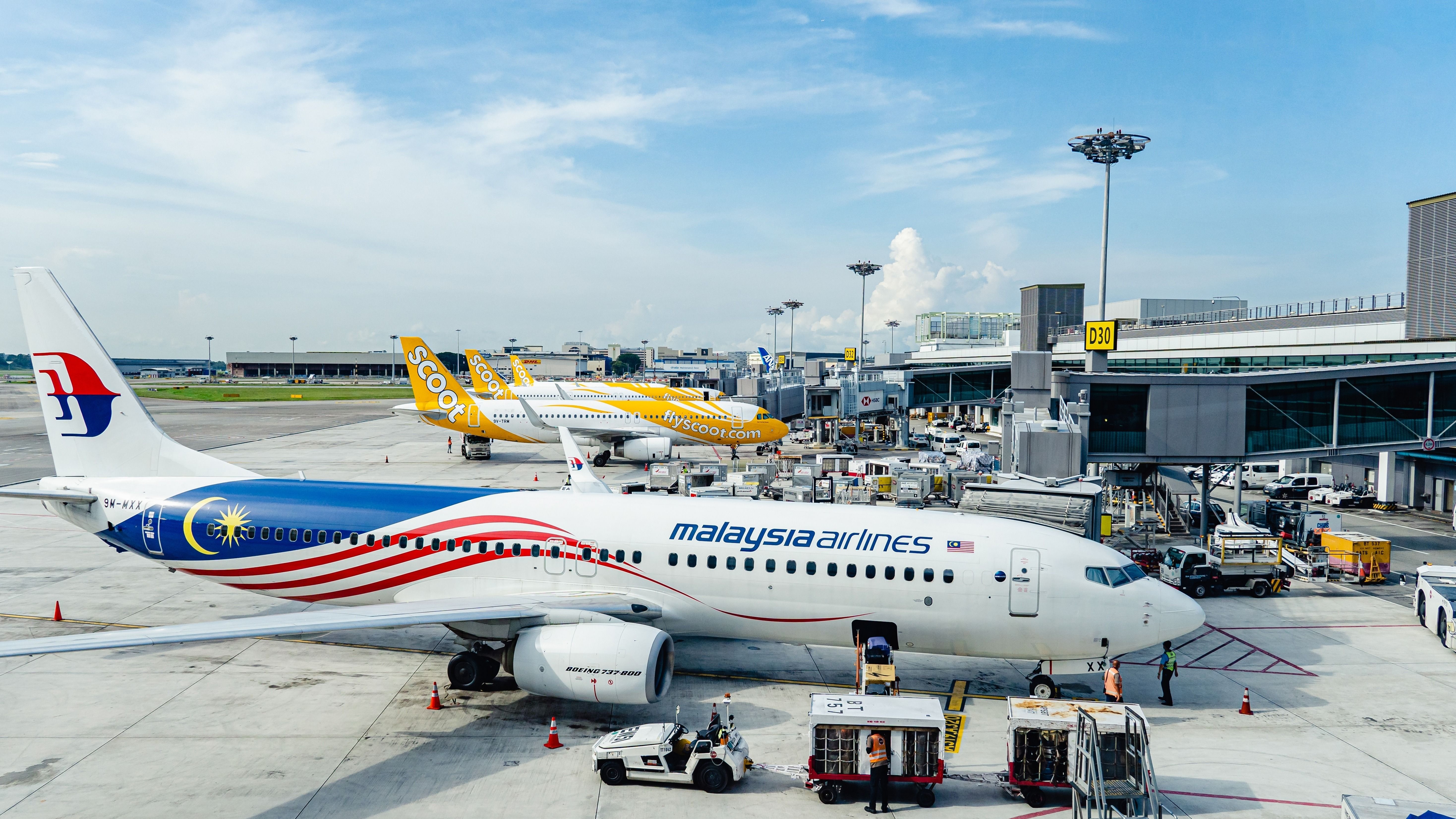 Malaysia Airlines and Scoot in Singapore