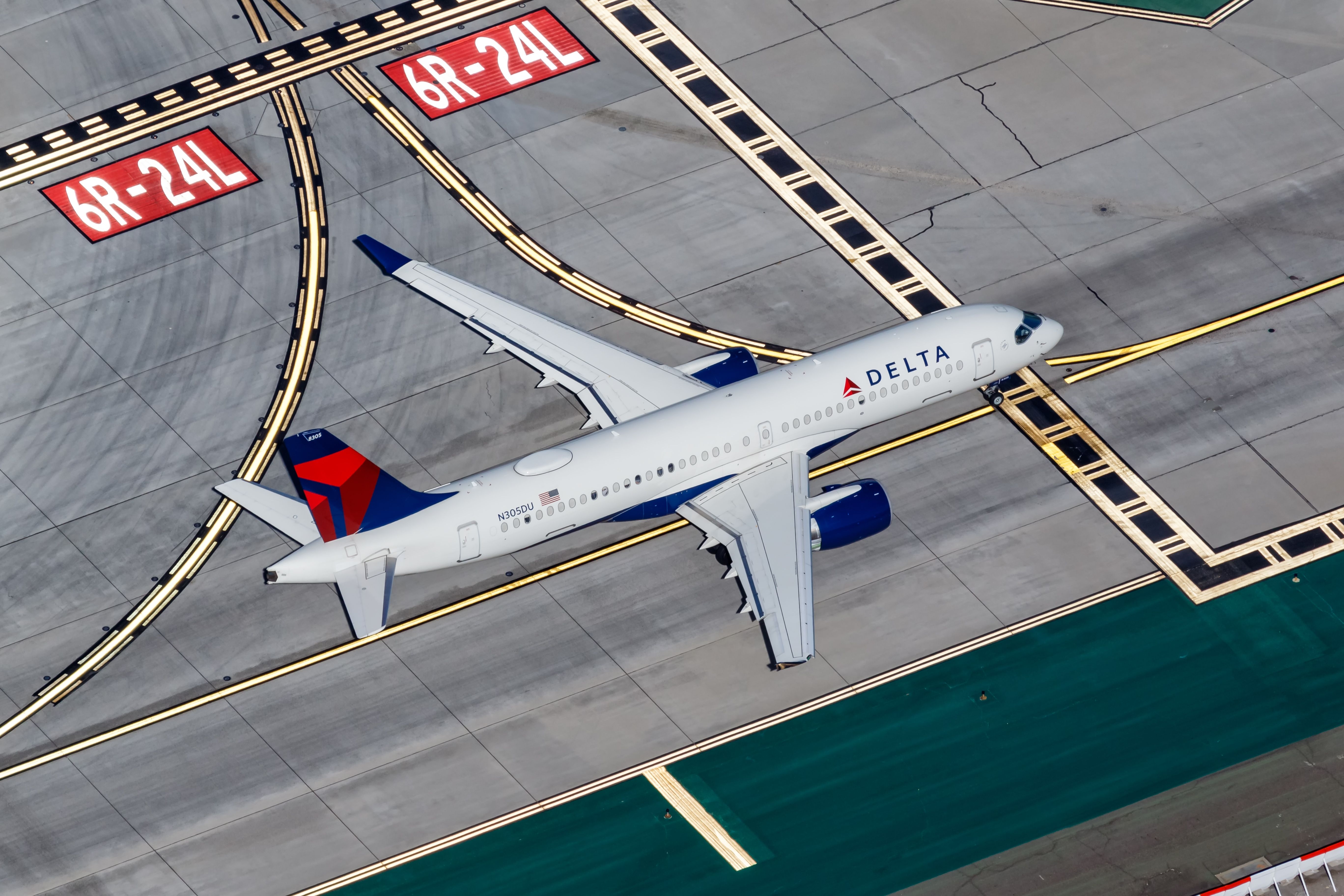A Delta Air Lines Airbus A220