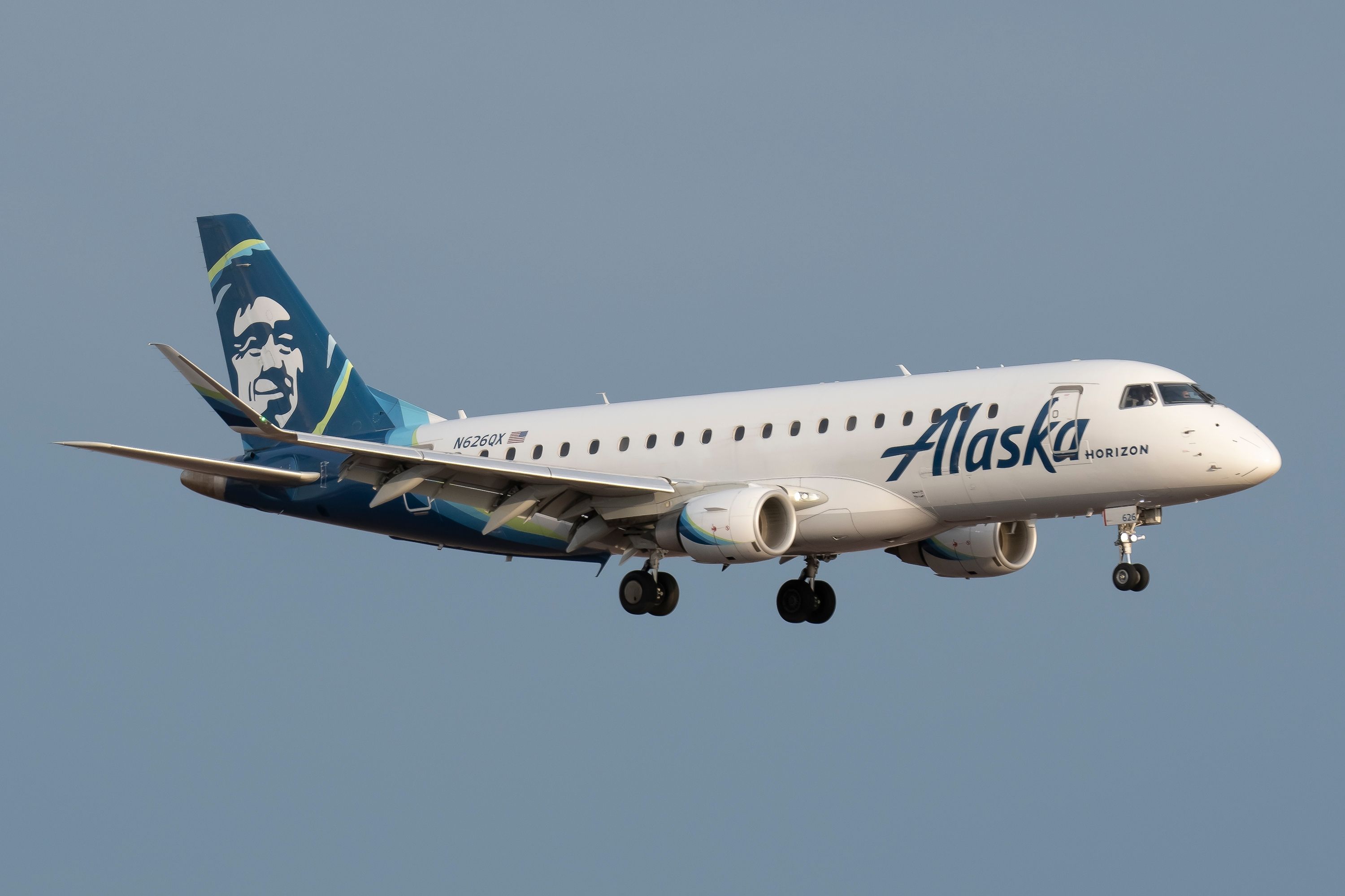 Alaska Airlines Embraer ERJ-175