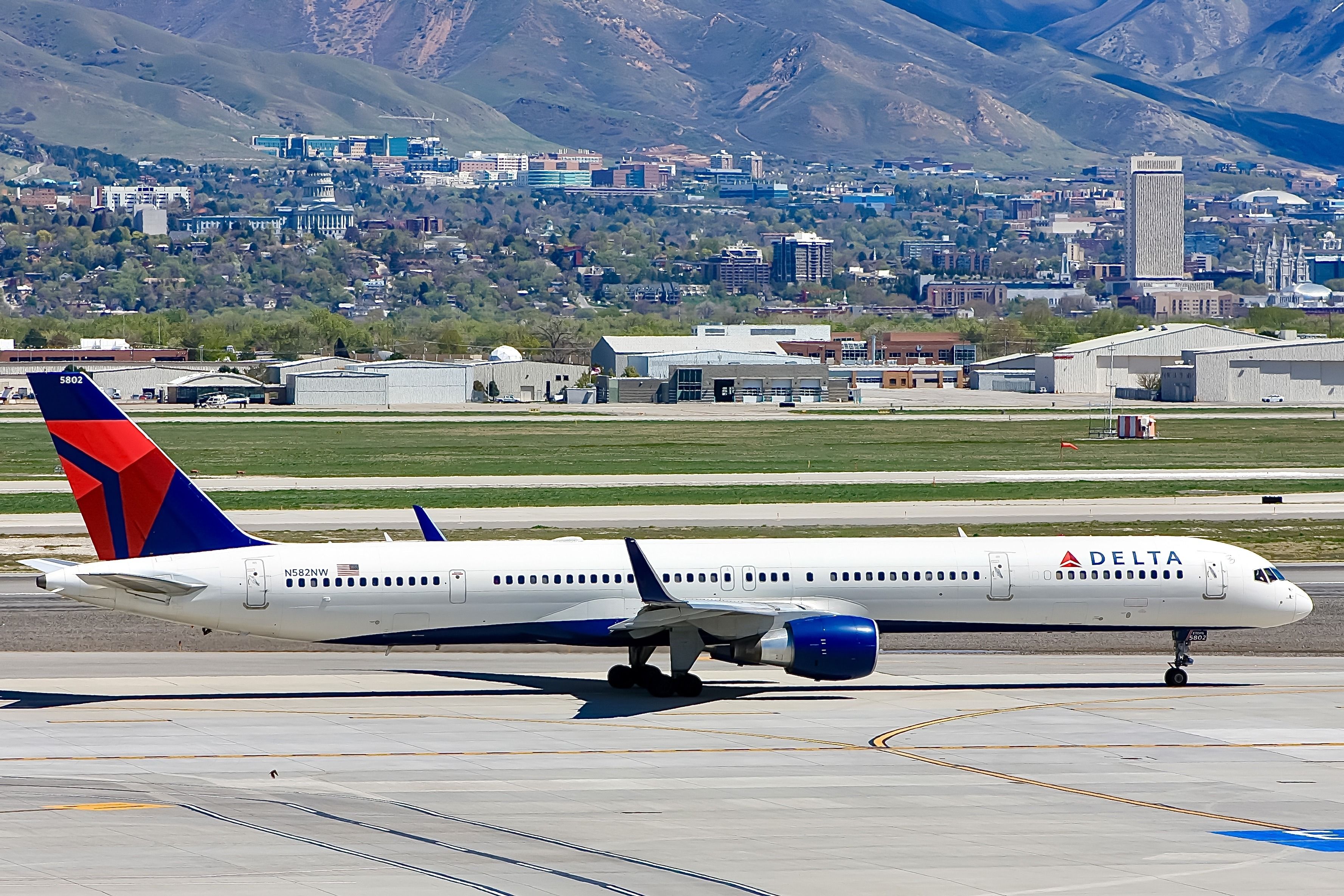 Delta Air Lines Boeing 757-351 at Salt Lake City International Airport.