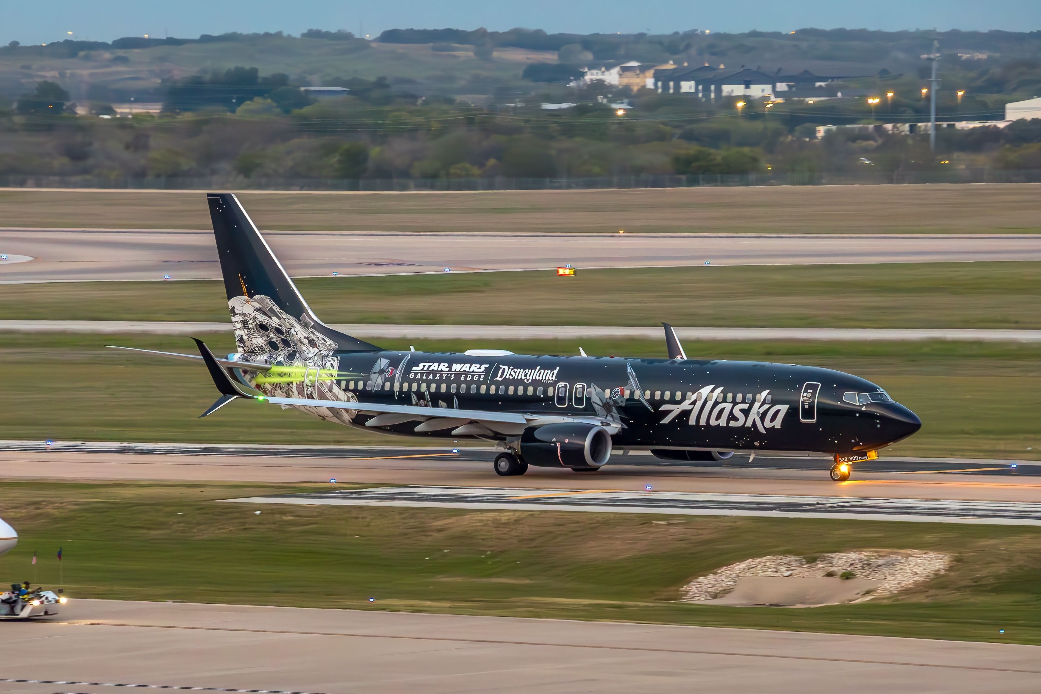 Alaska Airlines Boeing 737-890 Star Wars Livery.